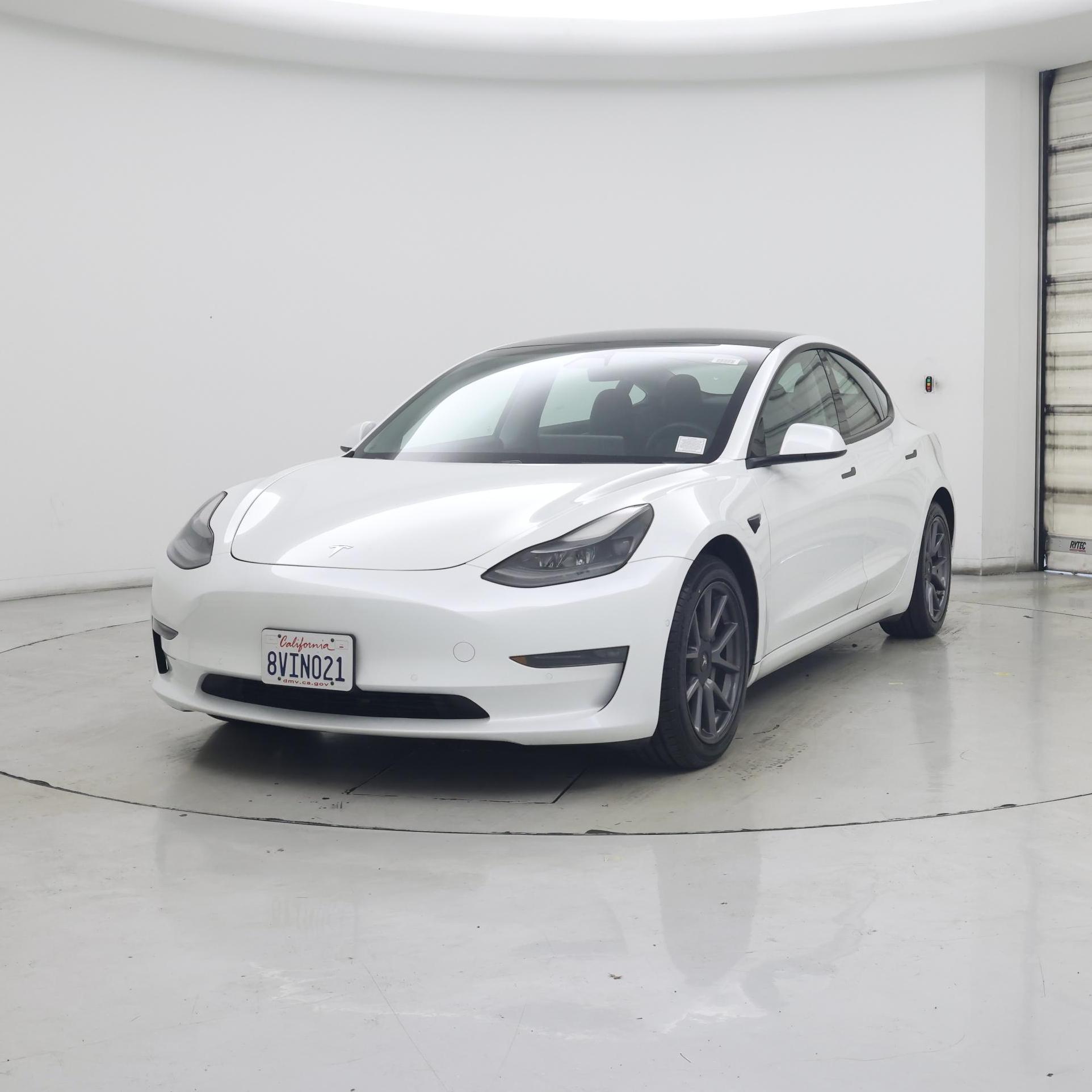 Thumbnail: 2021 Tesla Model 3 - 4