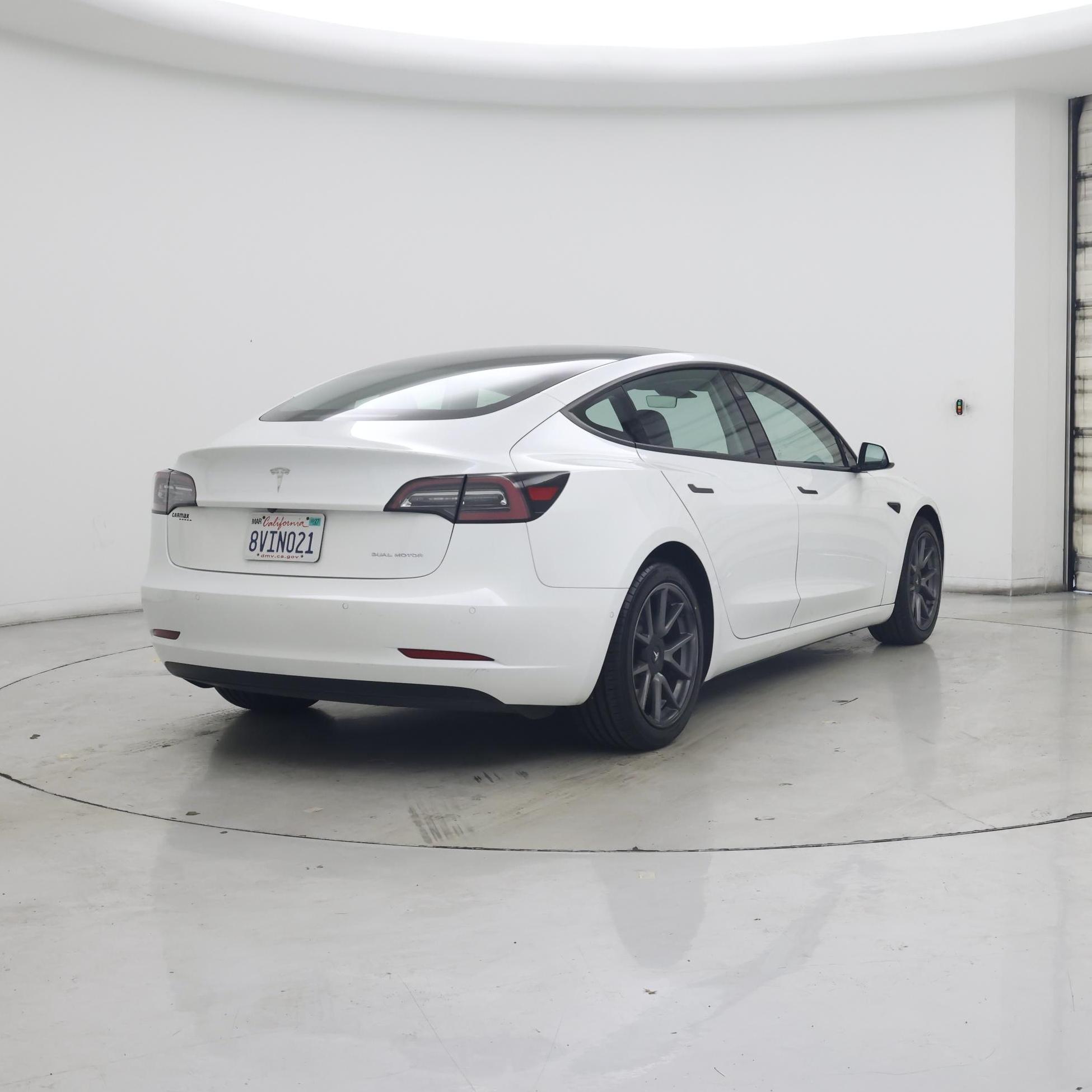 Thumbnail: 2021 Tesla Model 3 - 8