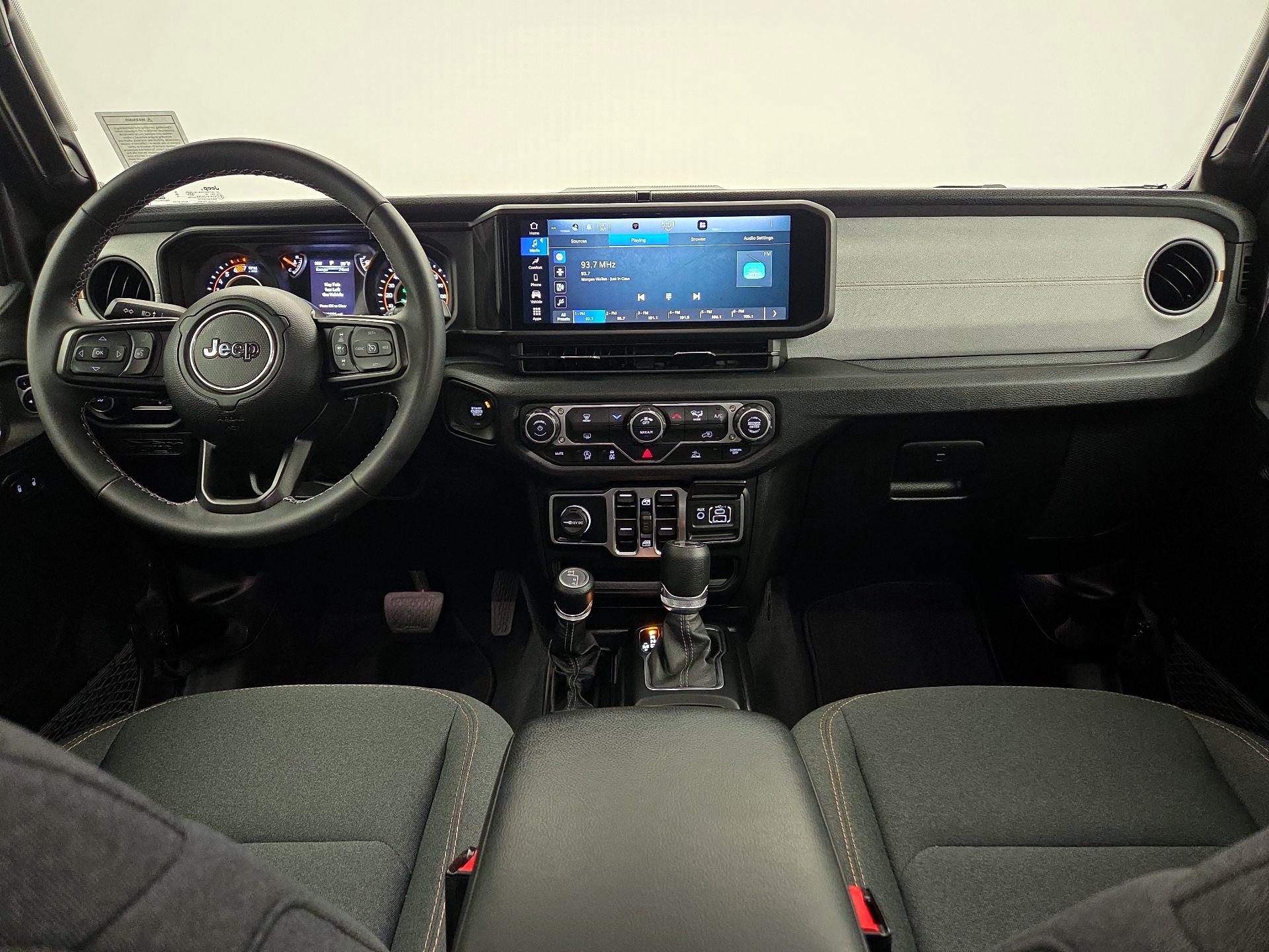 Thumbnail: 2025 Jeep Wrangler - 9