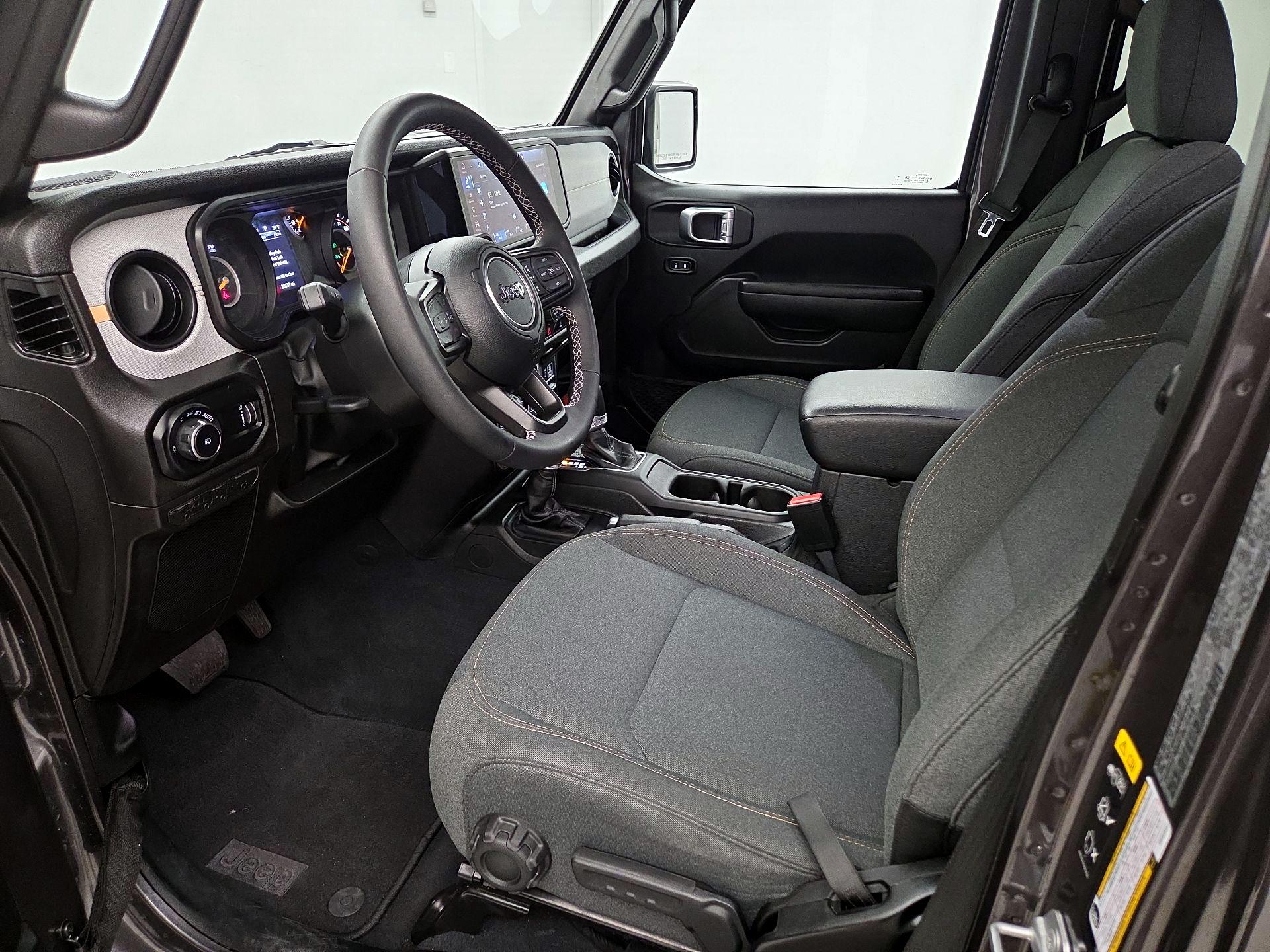 Thumbnail: 2025 Jeep Wrangler - 11