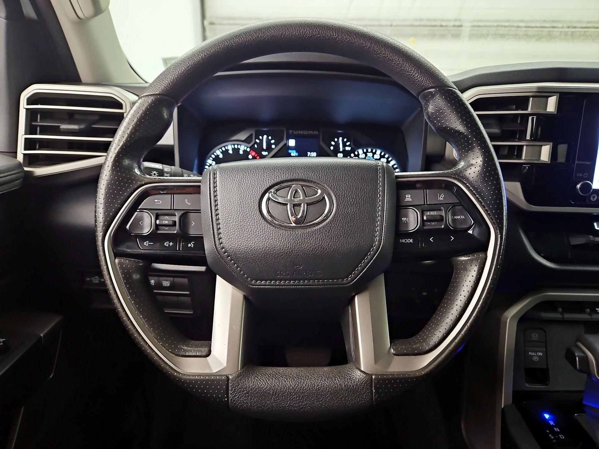 Thumbnail: 2024 Toyota Tundra - 10