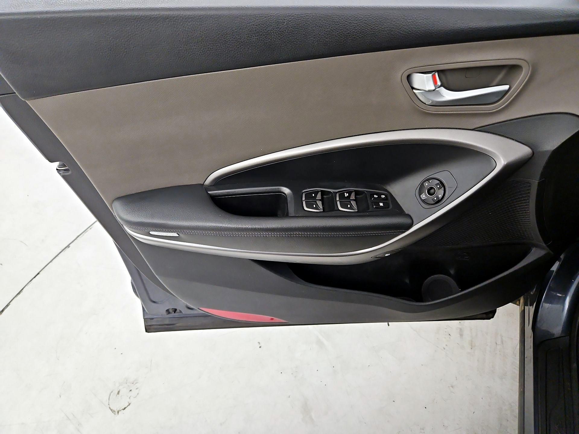 Thumbnail: 2014 Hyundai Santa Fe - 12
