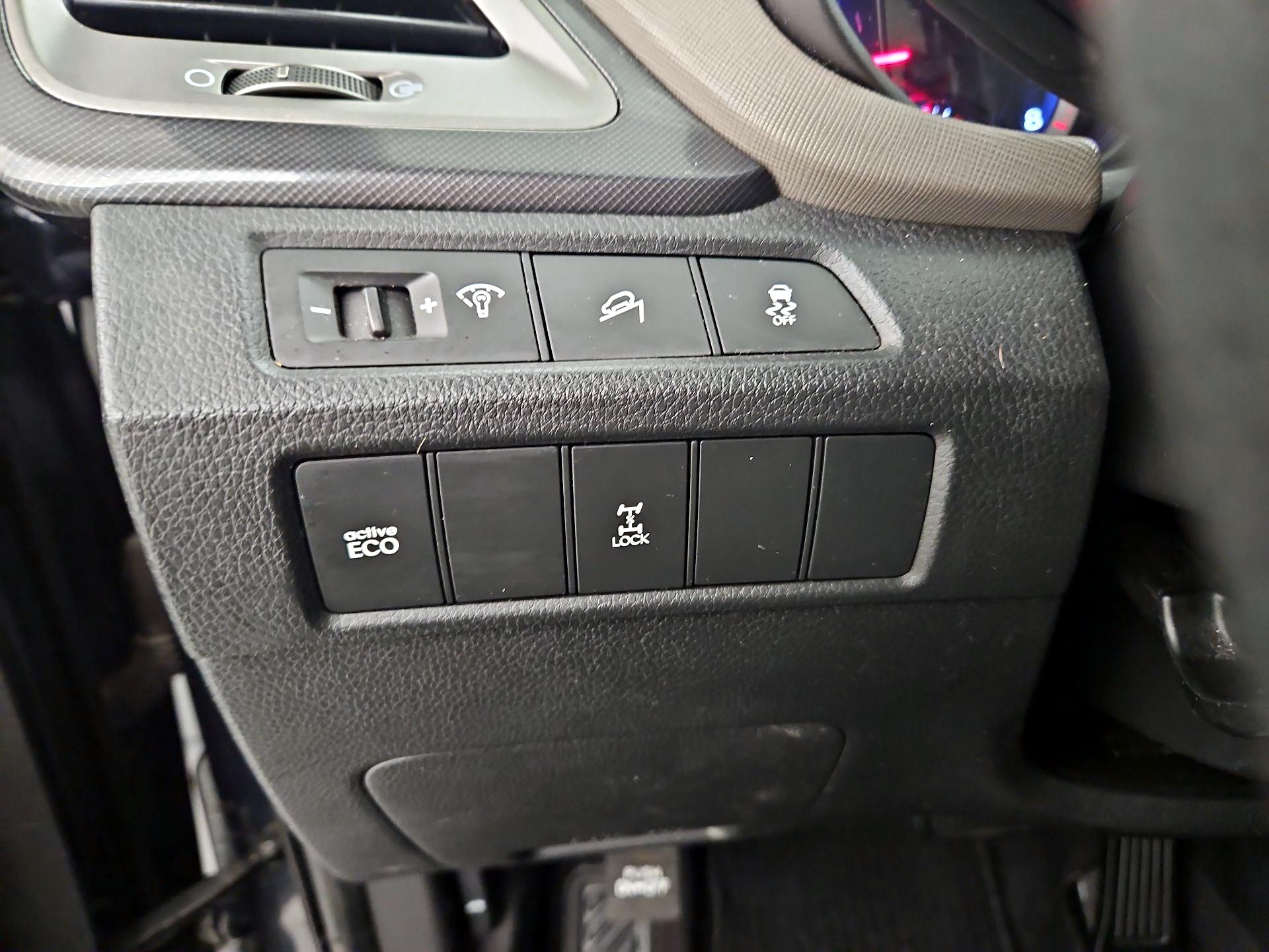Thumbnail: 2014 Hyundai Santa Fe - 13