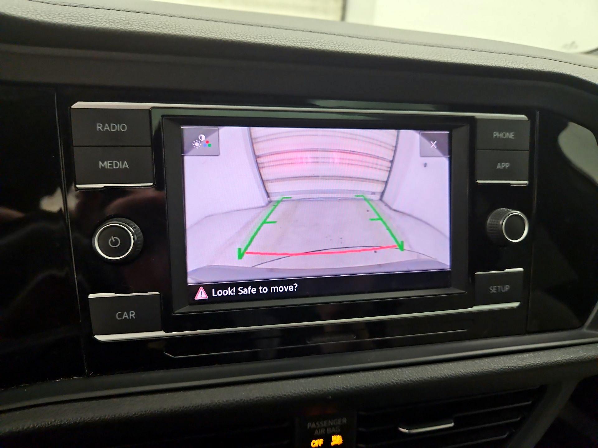 Thumbnail: 2019 Volkswagen Jetta - 14