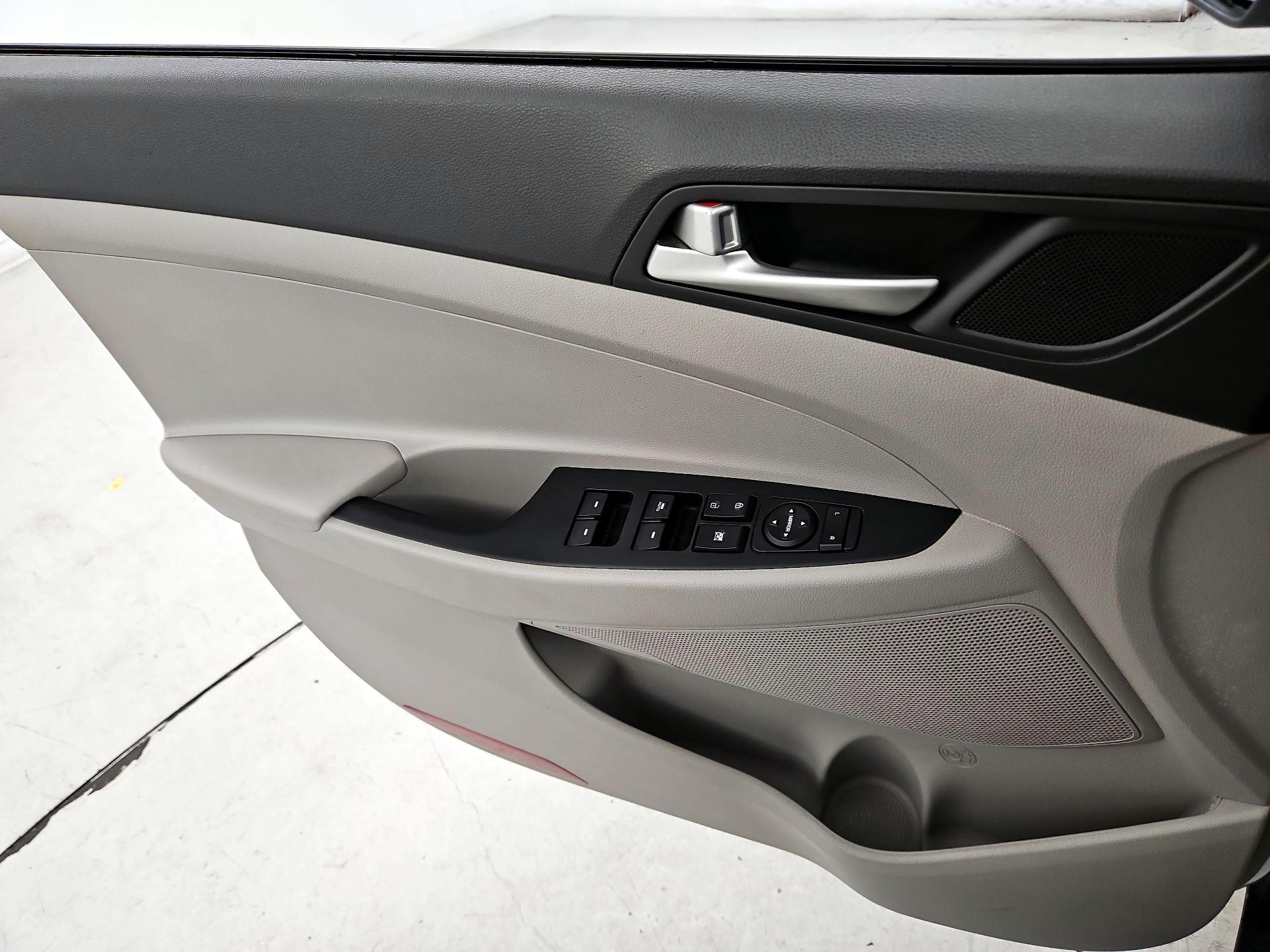Thumbnail: 2019 Hyundai Tucson - 12