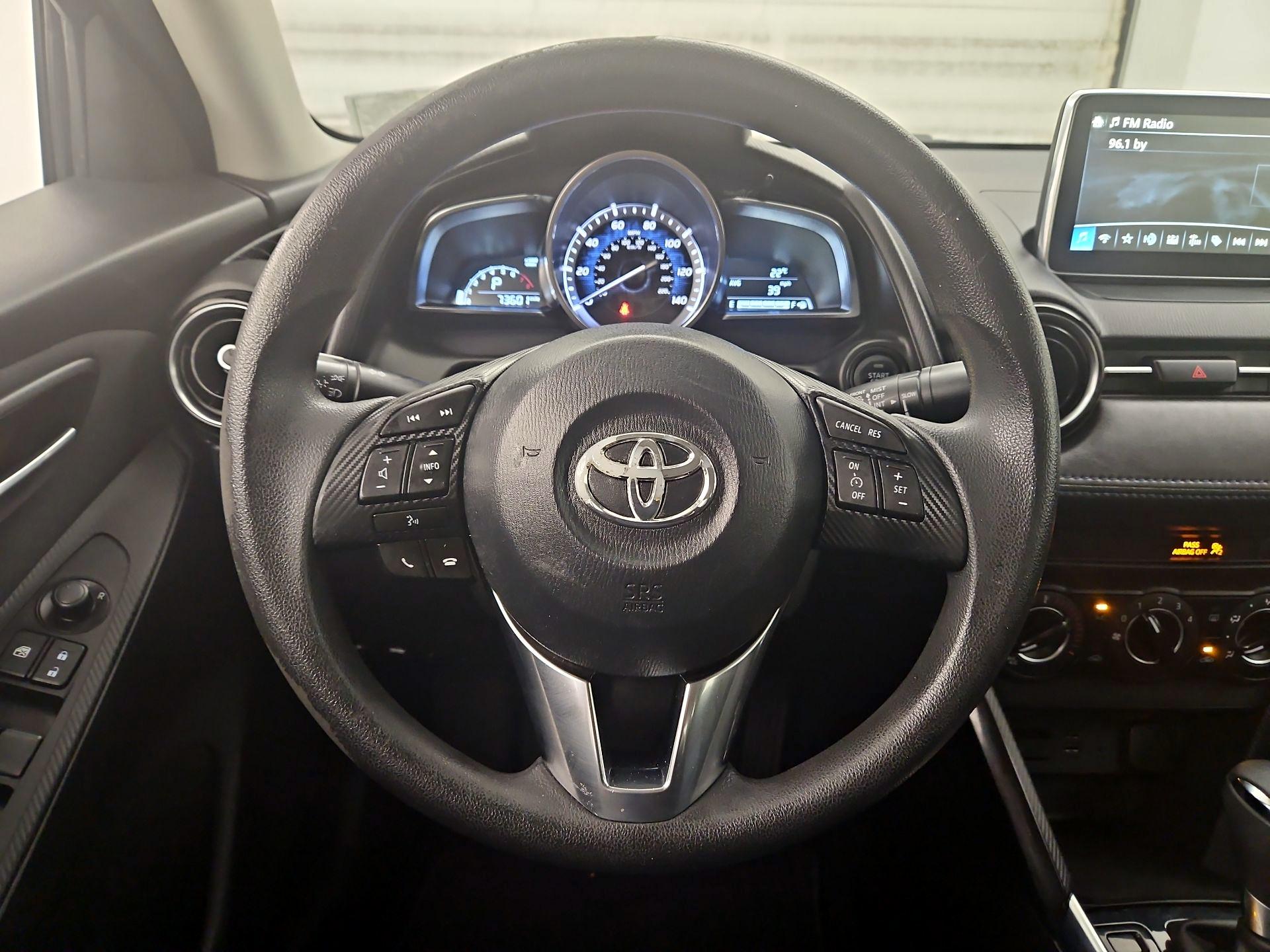 Thumbnail: 2018 Toyota Yaris iA - 10