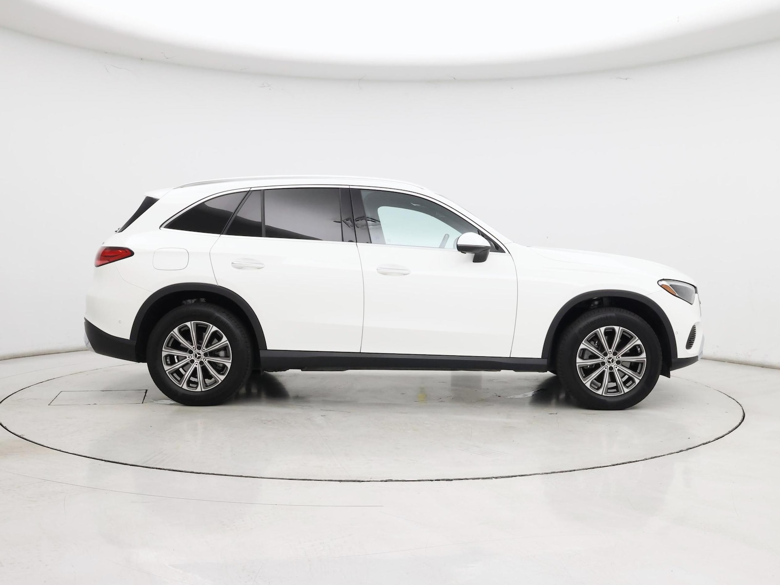 2024 Mercedes-Benz GLC GLC 300 - Photo 8