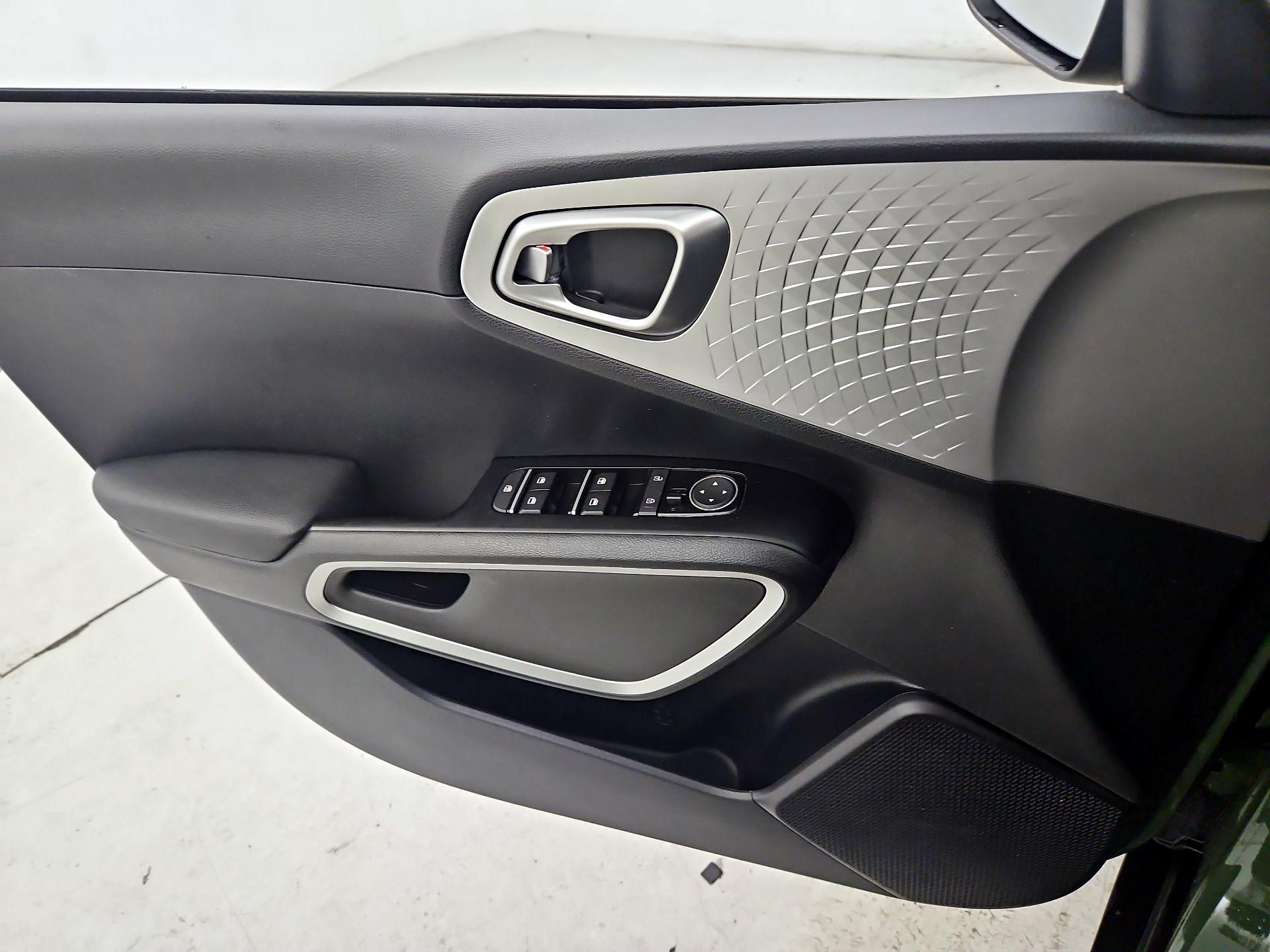 Thumbnail: 2022 Kia Soul - 12