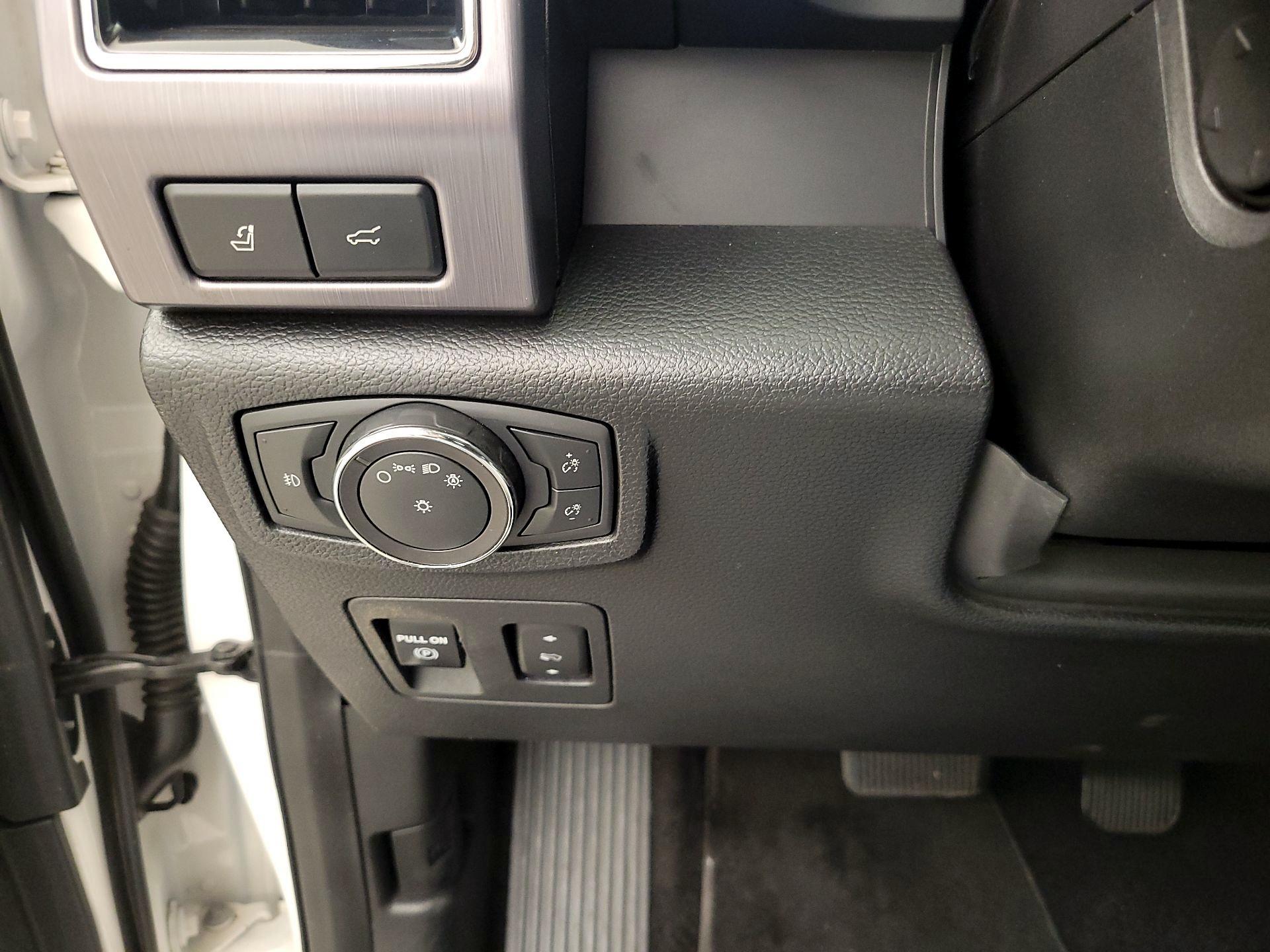 Thumbnail: 2019 Ford Expedition - 11