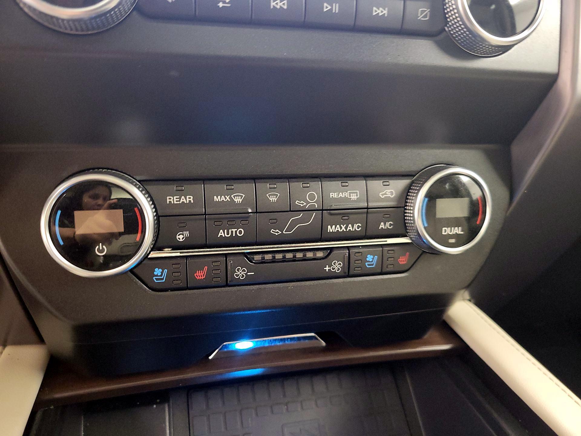 Thumbnail: 2019 Ford Expedition - 15