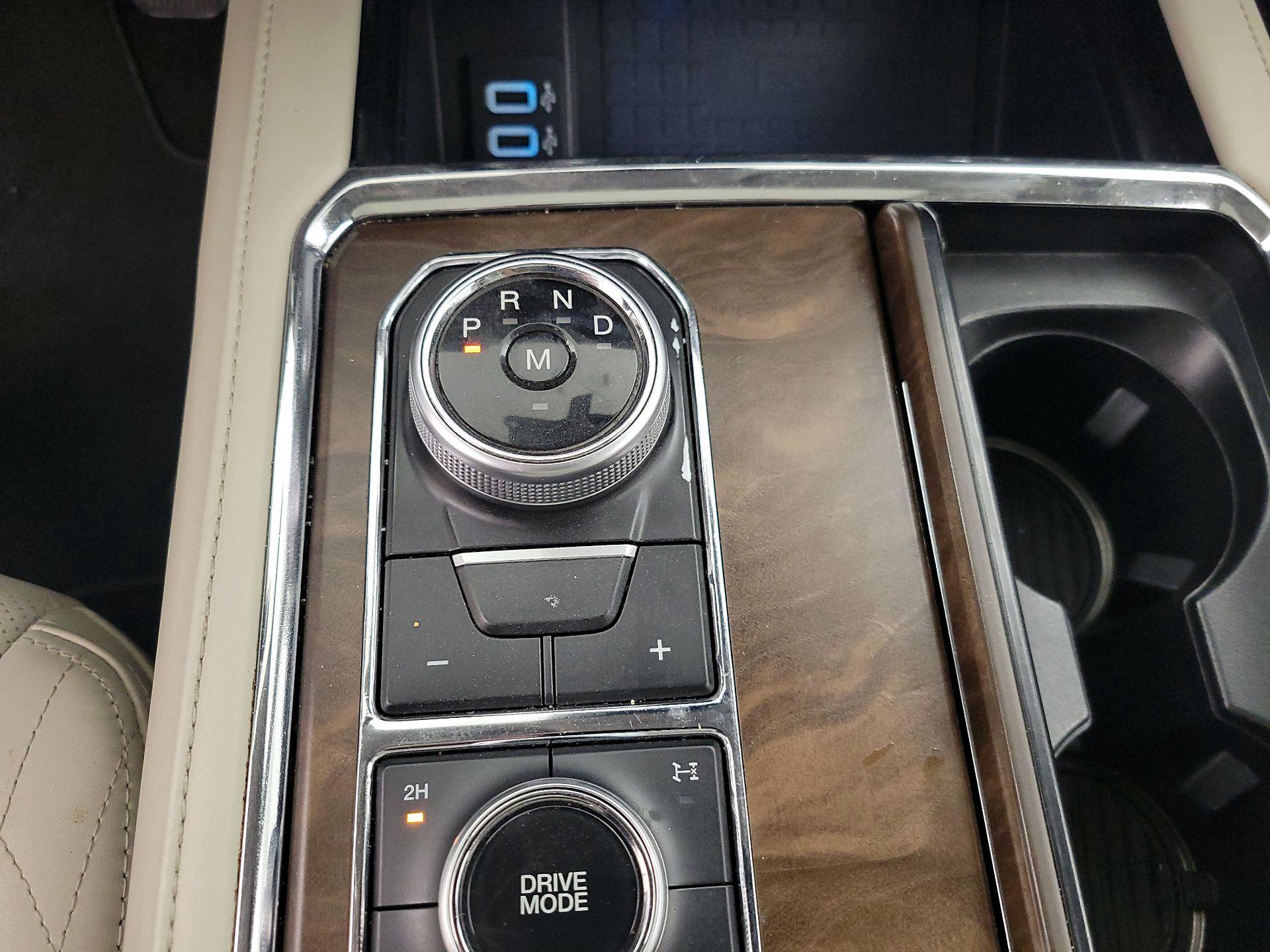 Thumbnail: 2019 Ford Expedition - 16