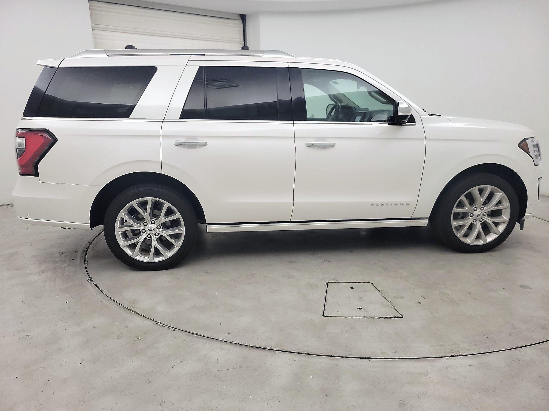 Thumbnail: 2019 Ford Expedition - 4