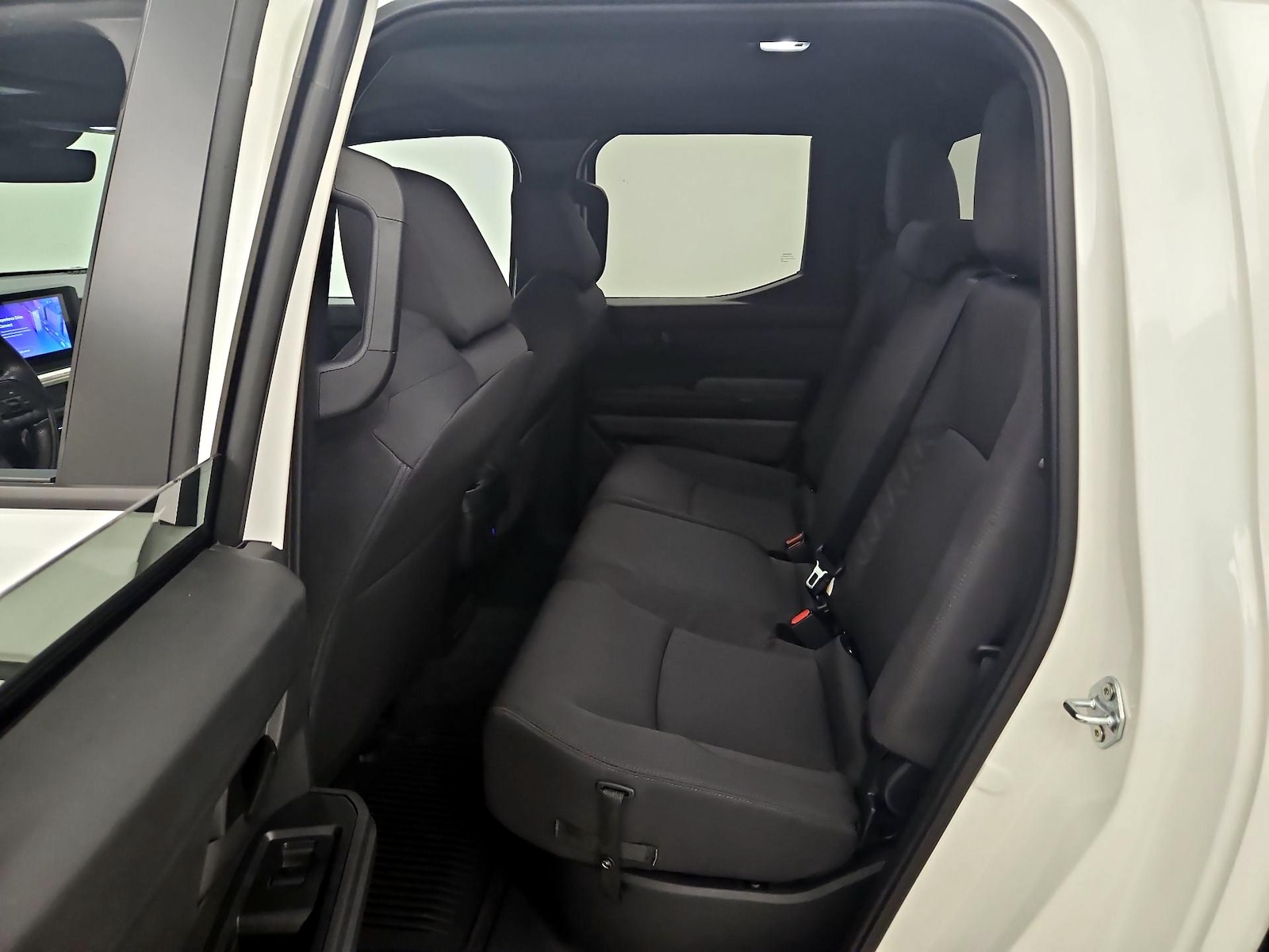 2026 Toyota Tacoma SR5 - Photo 21