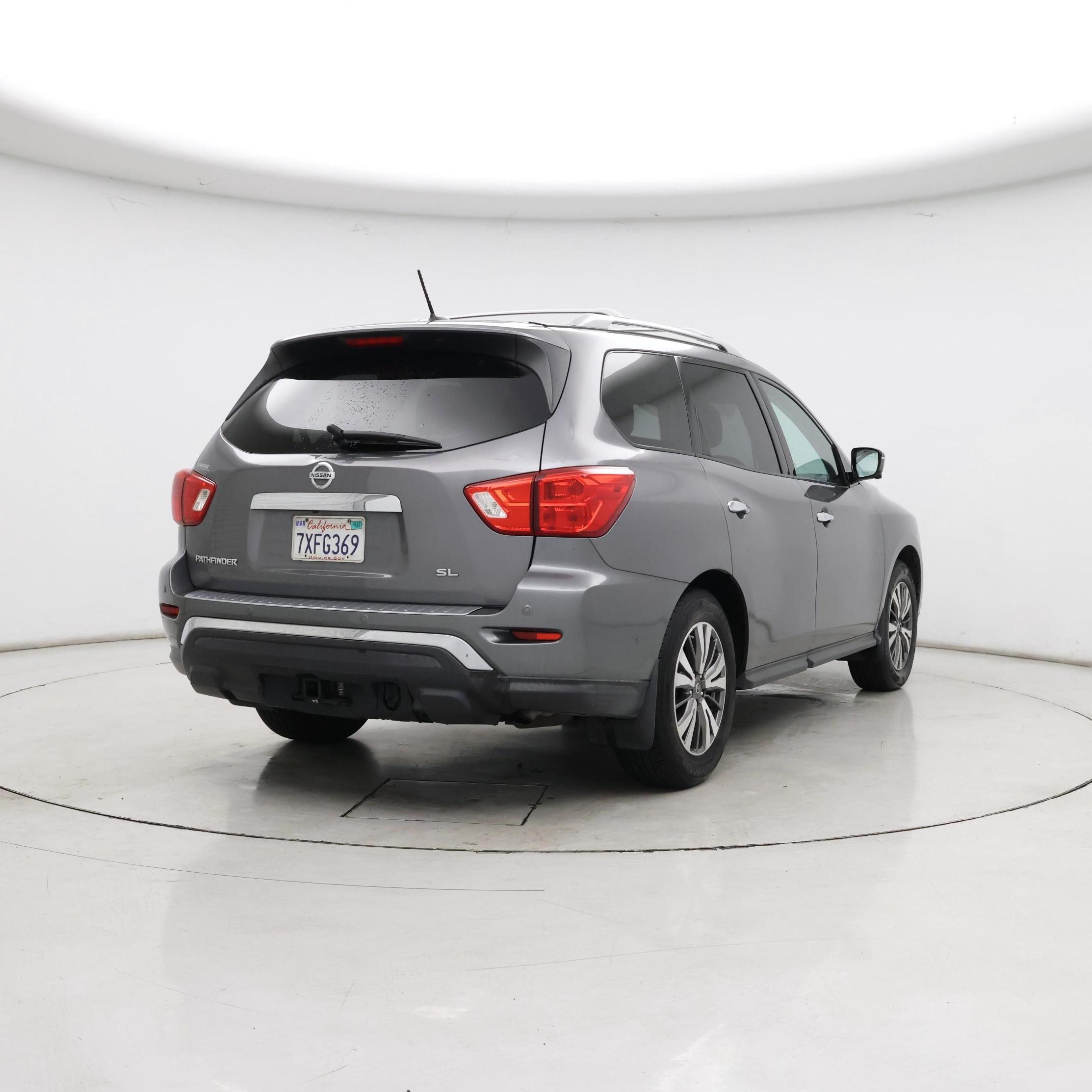 Thumbnail: 2017 Nissan Pathfinder - 8