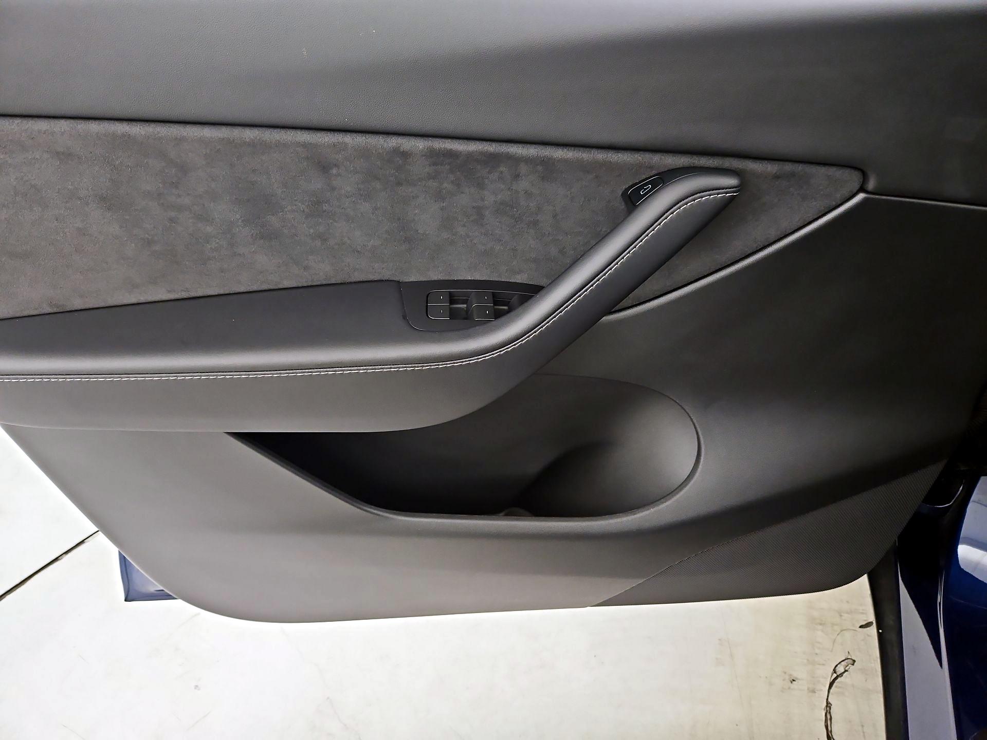 Thumbnail: 2022 Tesla Model Y - 12