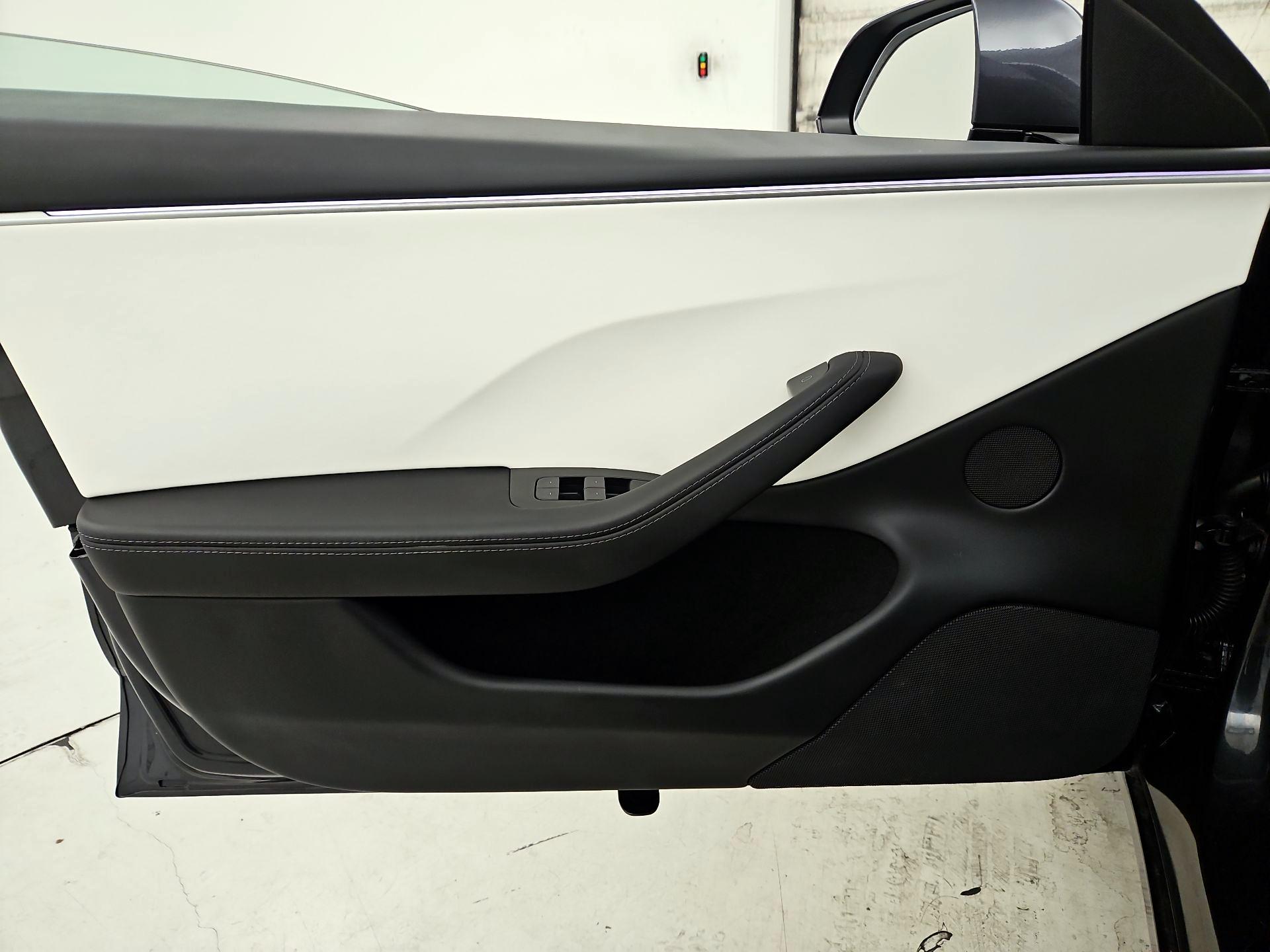 Thumbnail: 2025 Tesla Model 3 - 12