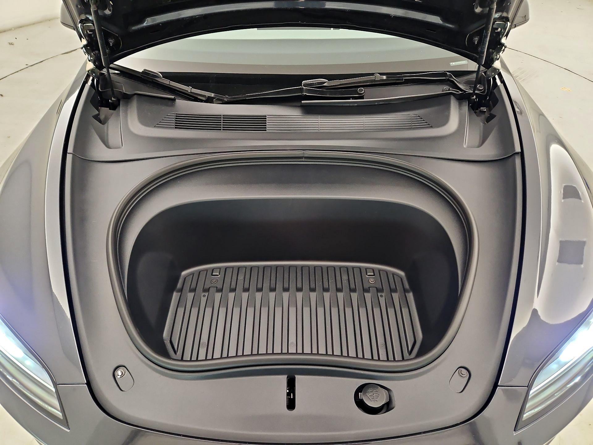 Thumbnail: 2025 Tesla Model 3 - 19