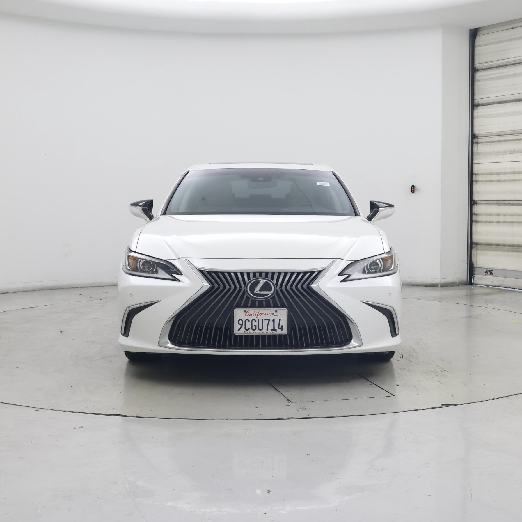 Thumbnail: 2020 Lexus ES - 5