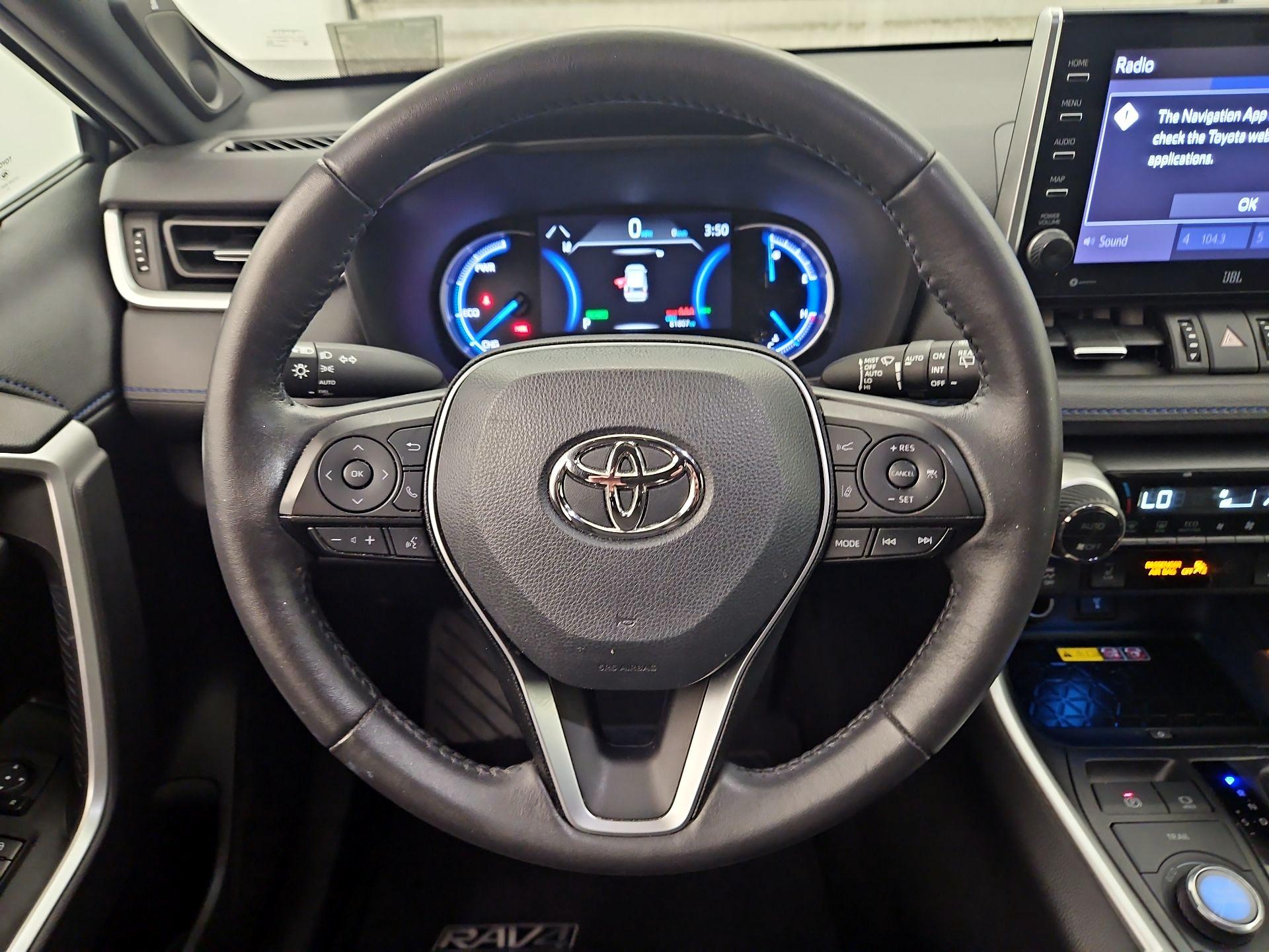 Thumbnail: 2022 Toyota RAV4 - 10