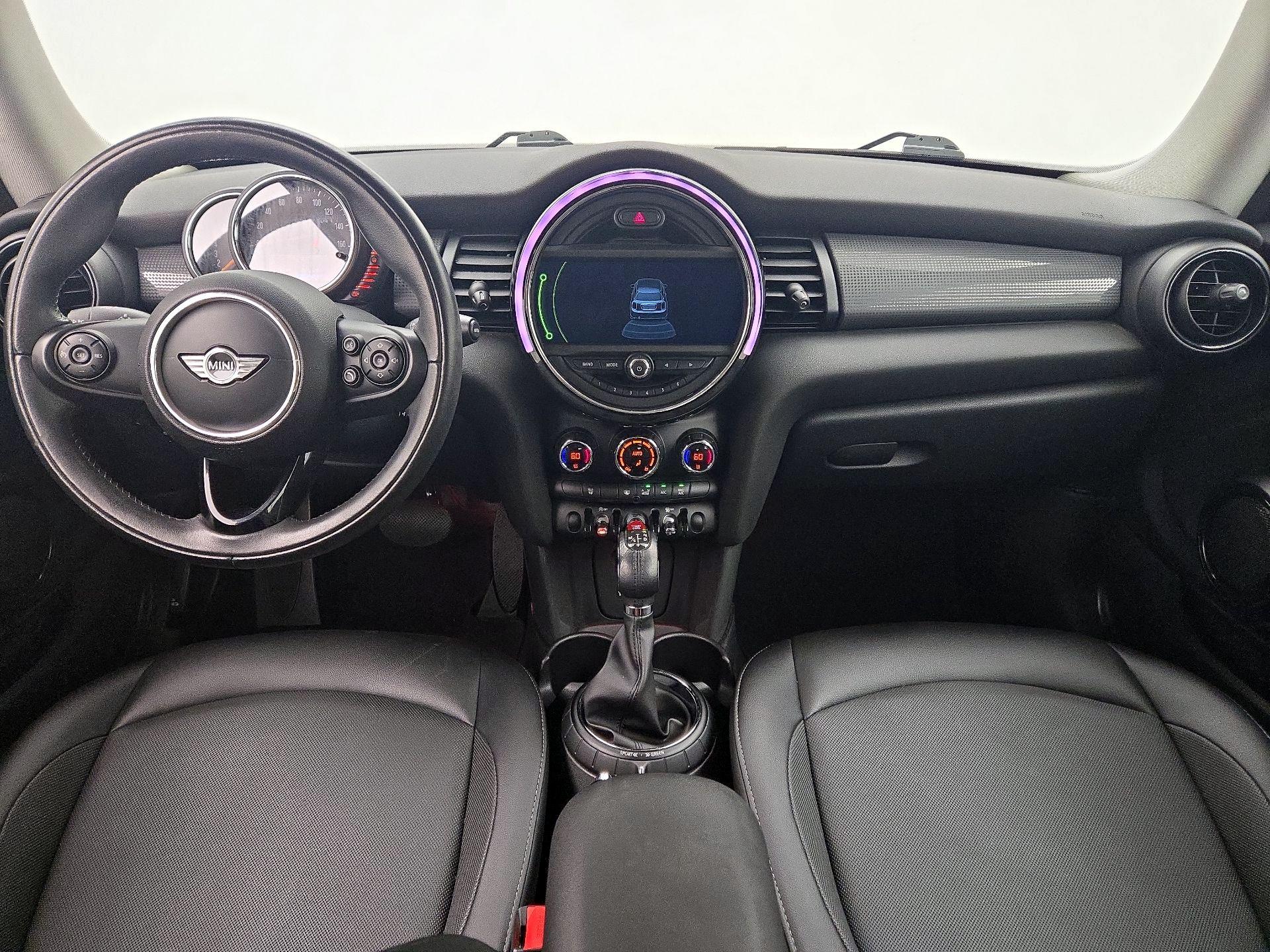 Thumbnail: 2015 MINI Cooper Hardtop - 9