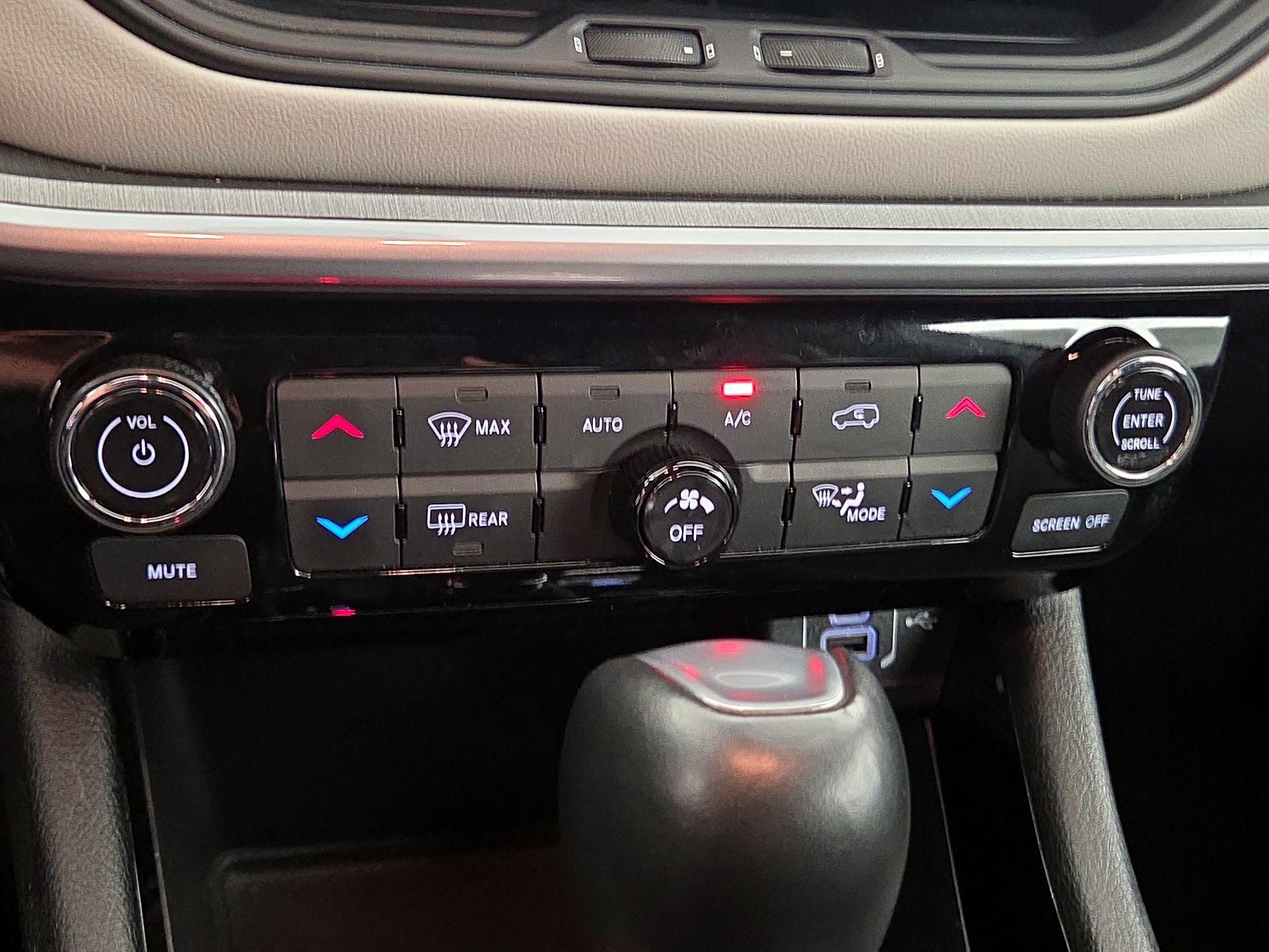 Thumbnail: 2025 Jeep Compass - 16