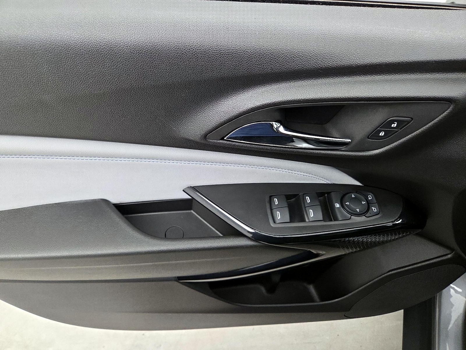 2025 Chevrolet Trax LT - Photo 13