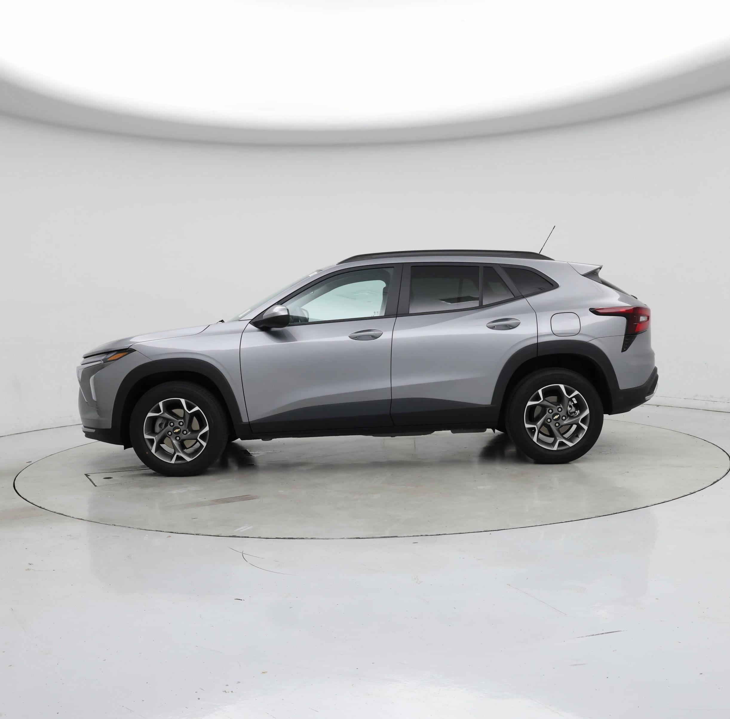 Thumbnail: 2025 Chevrolet Trax - 3