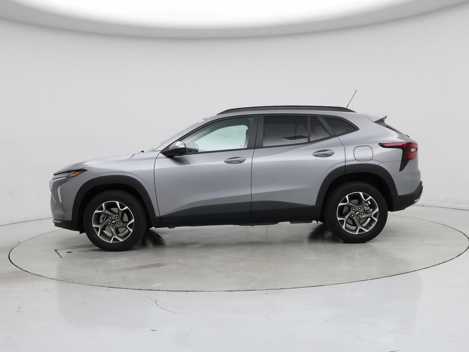 2025 Chevrolet Trax LT - Photo 4