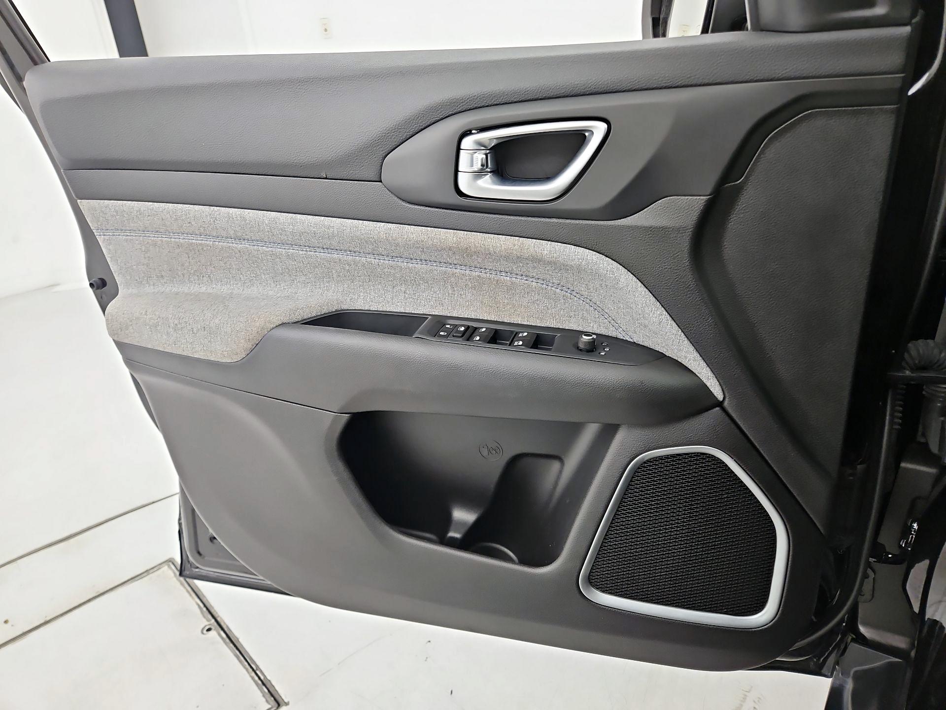 Thumbnail: 2025 Jeep Compass - 12