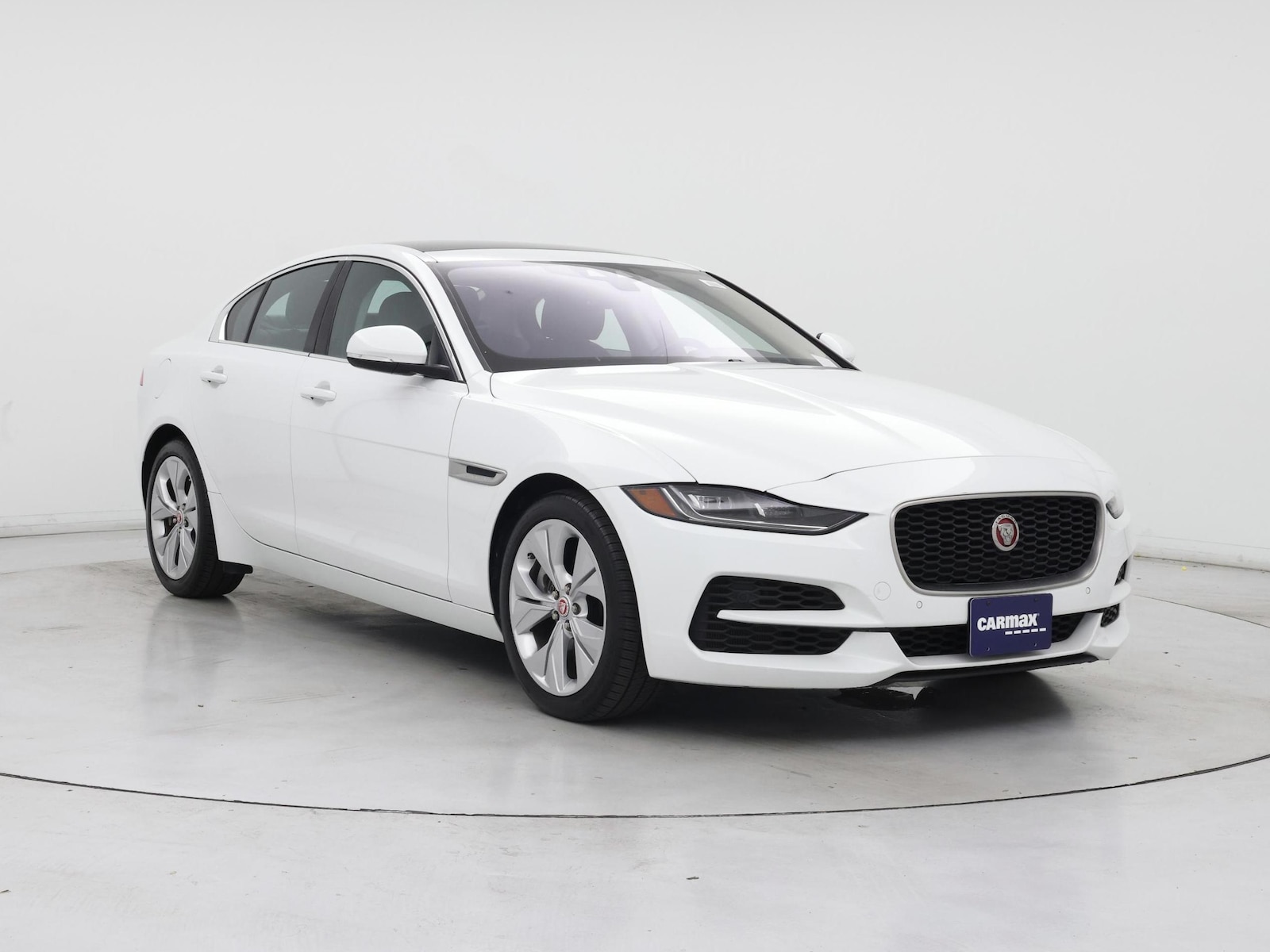 2020 Jaguar XE S - Photo 2