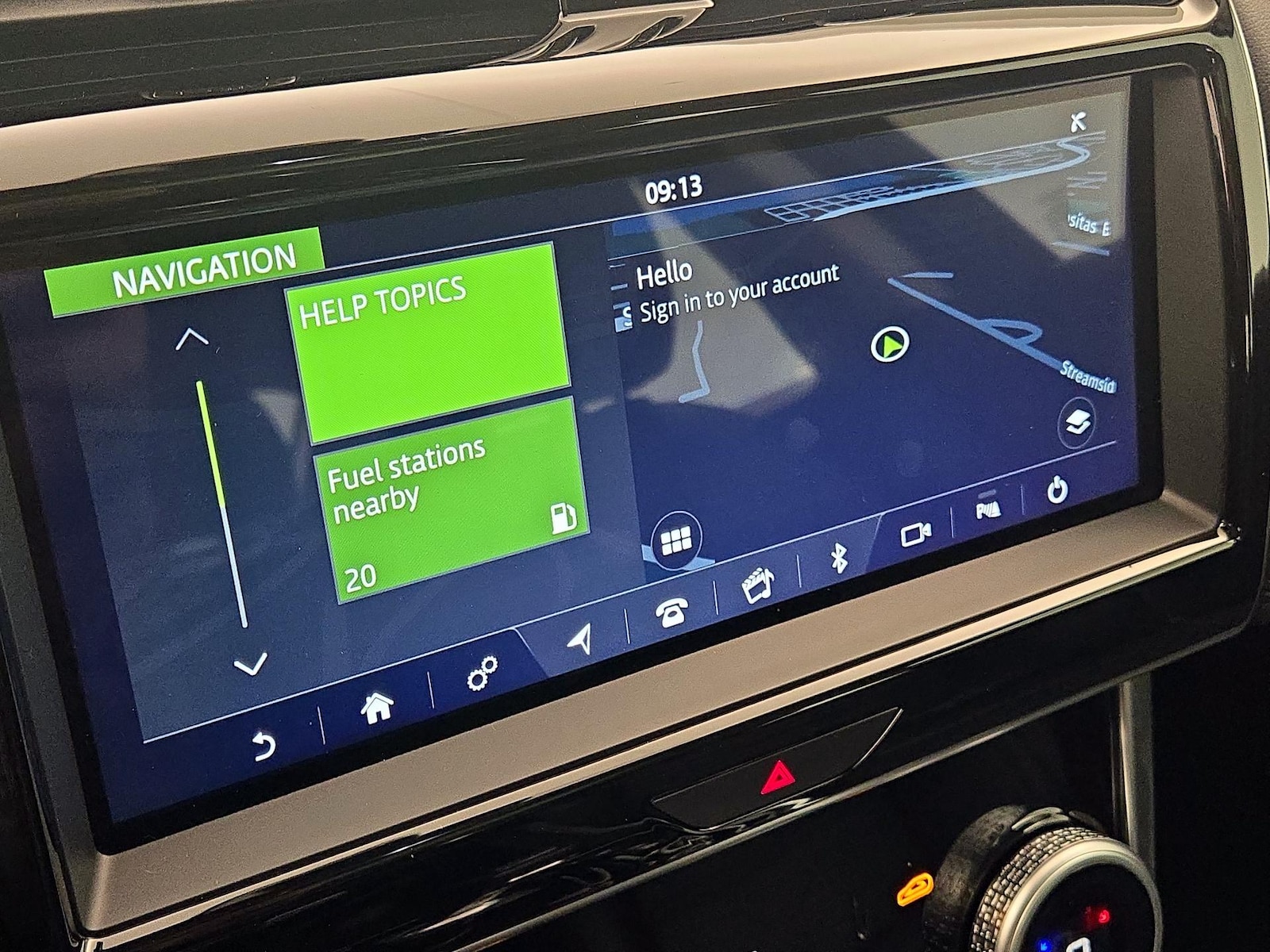 2020 Jaguar XE S - Photo 14