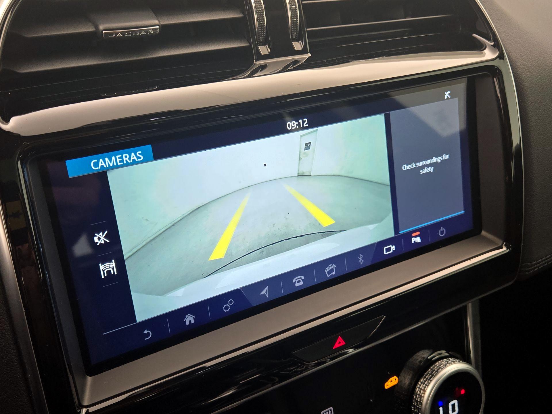 Thumbnail: 2020 Jaguar XE - 14