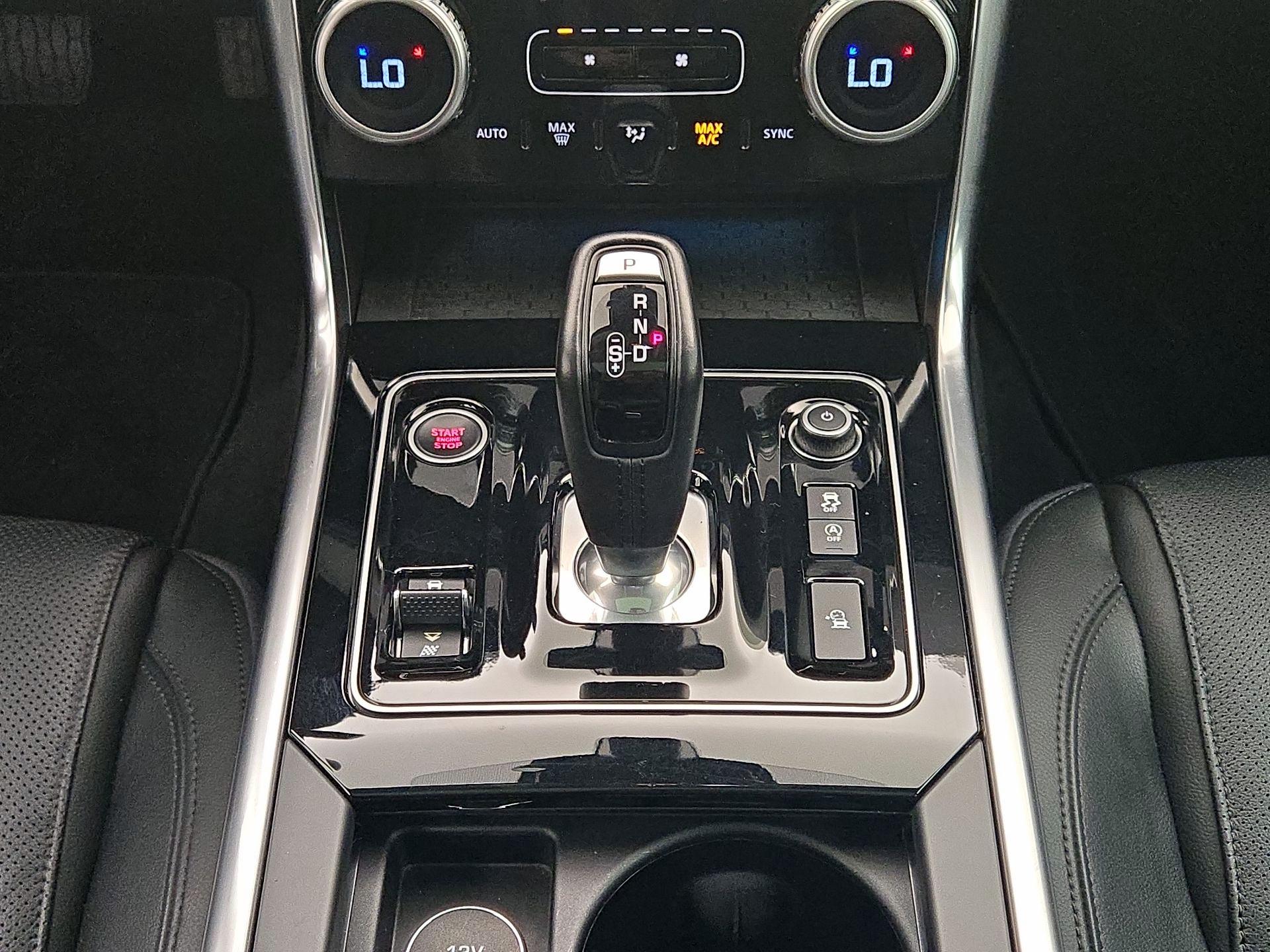 Thumbnail: 2020 Jaguar XE - 17