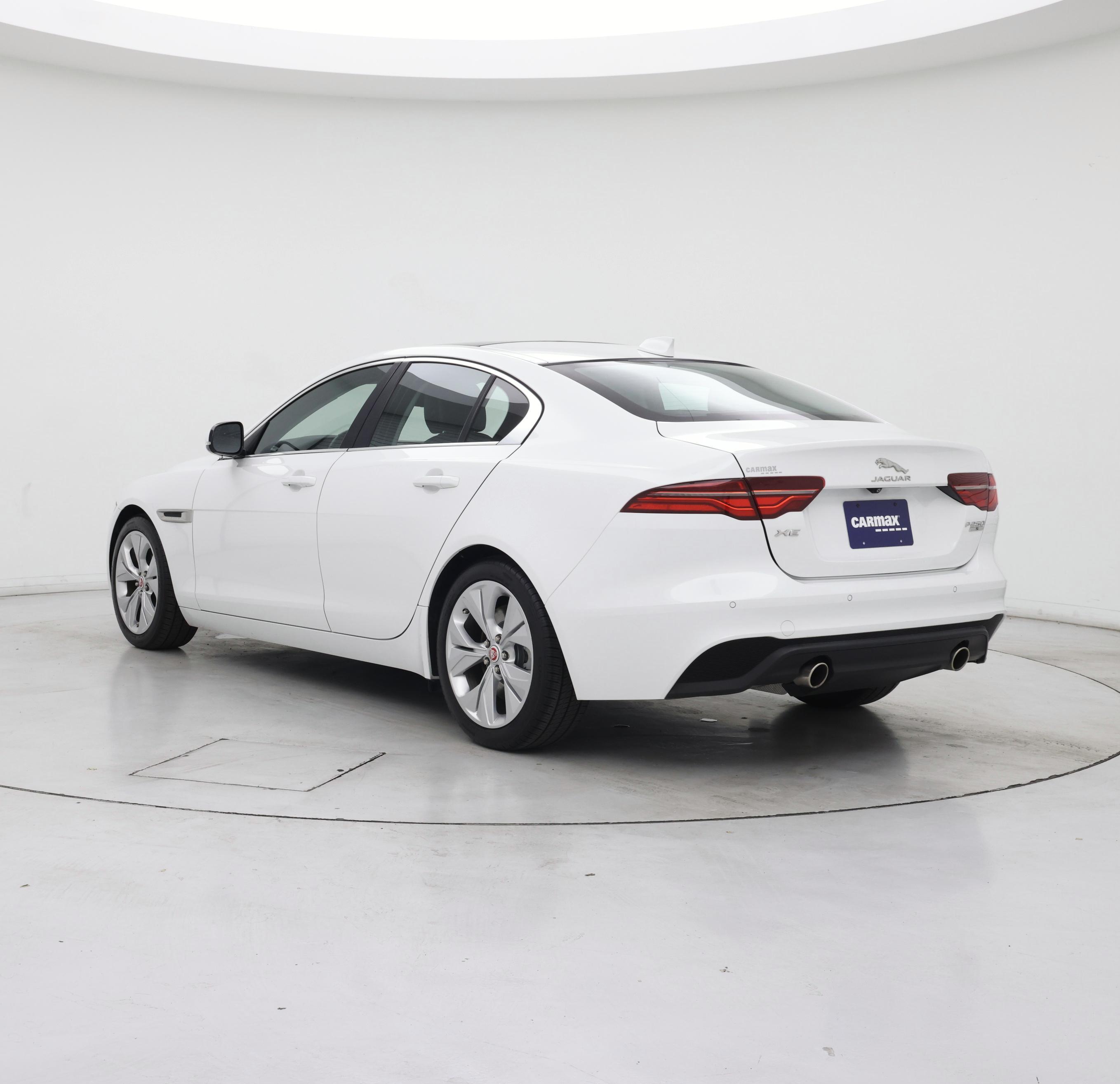 Thumbnail: 2020 Jaguar XE - 2