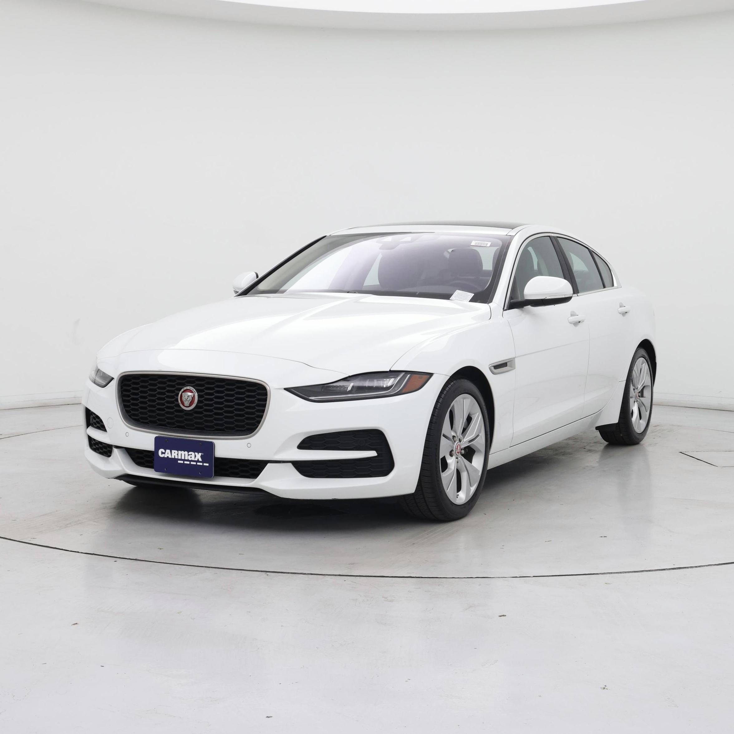 Thumbnail: 2020 Jaguar XE - 4