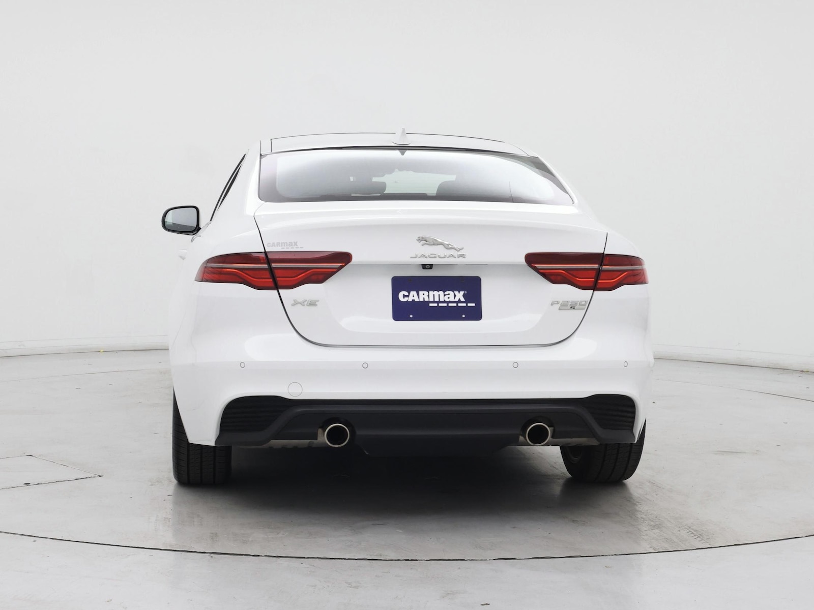 2020 Jaguar XE S - Photo 7