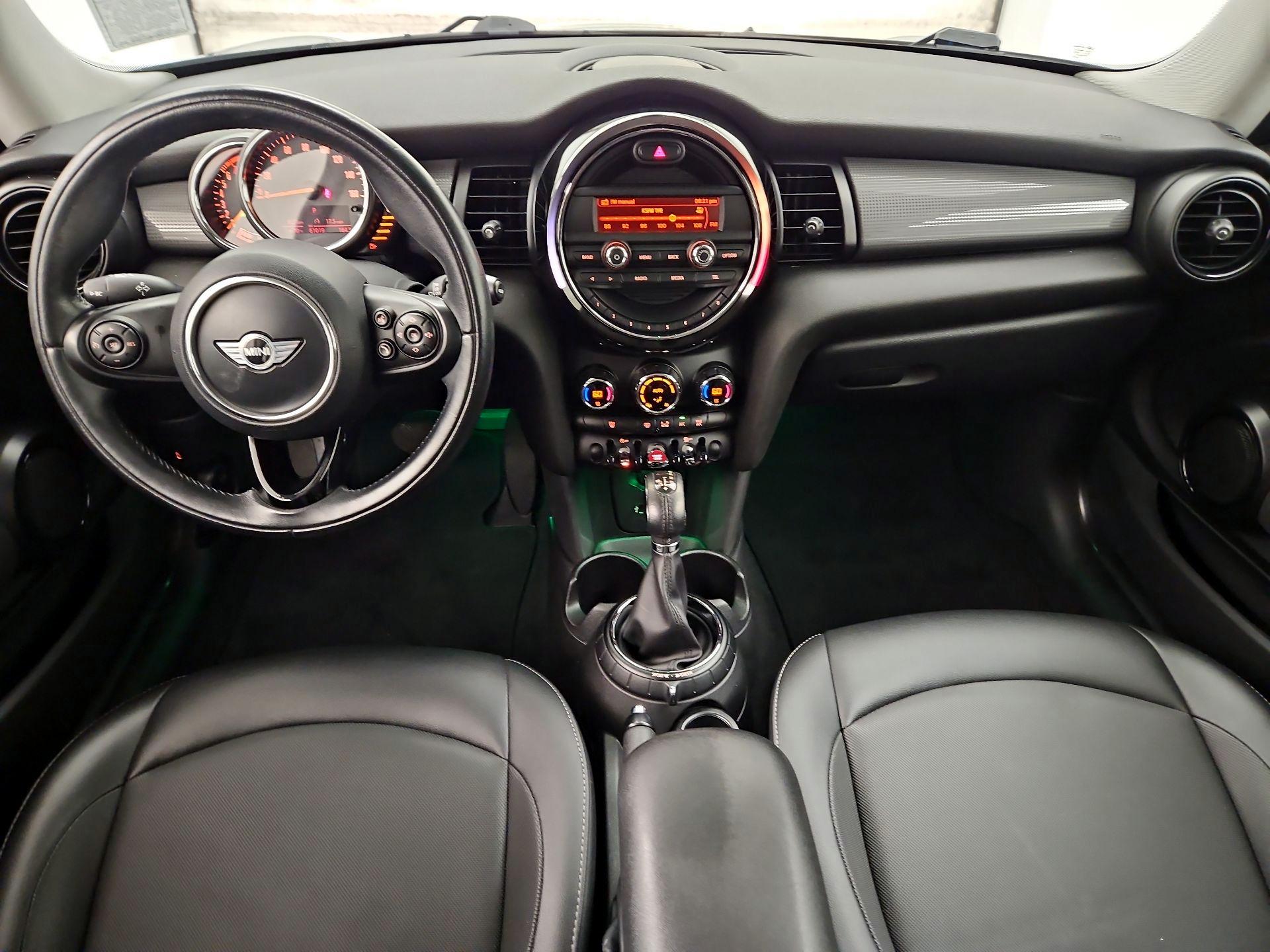 Thumbnail: 2015 MINI Cooper Hardtop - 9