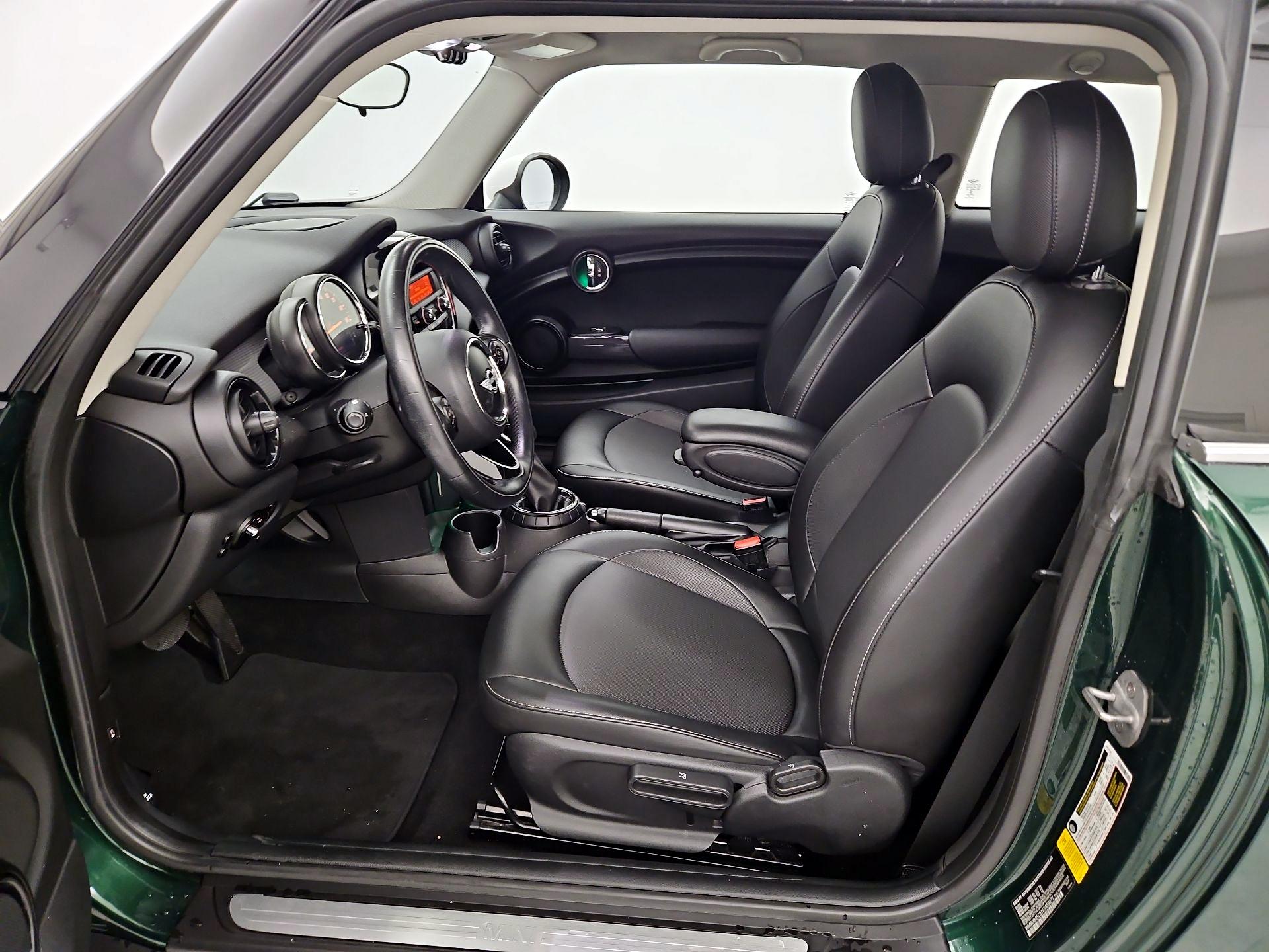 Thumbnail: 2015 MINI Cooper Hardtop - 11