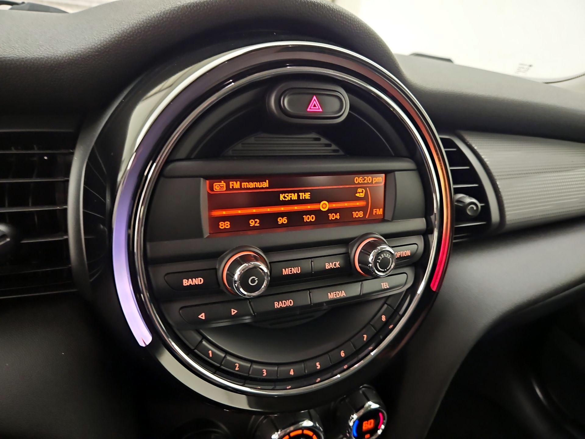 Thumbnail: 2015 MINI Cooper Hardtop - 14