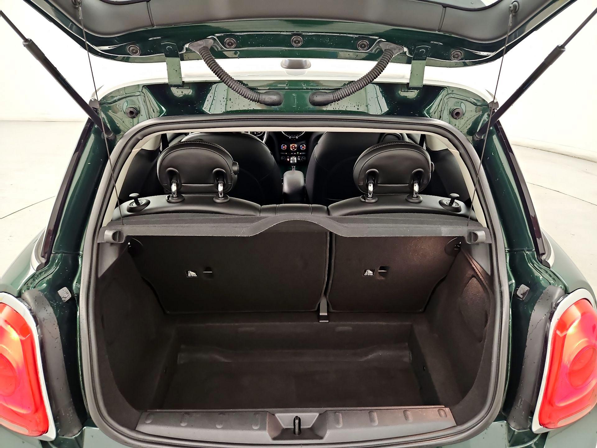 Thumbnail: 2015 MINI Cooper Hardtop - 18