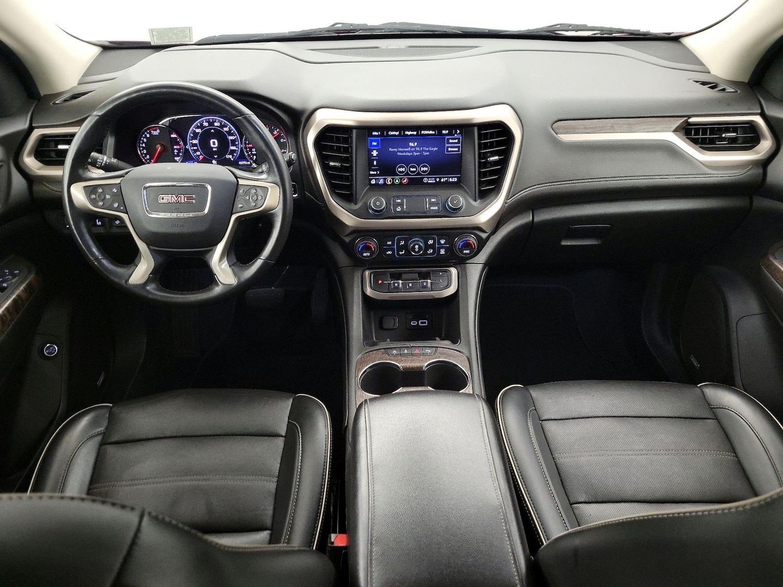 2022 GMC Acadia Denali - Photo 10