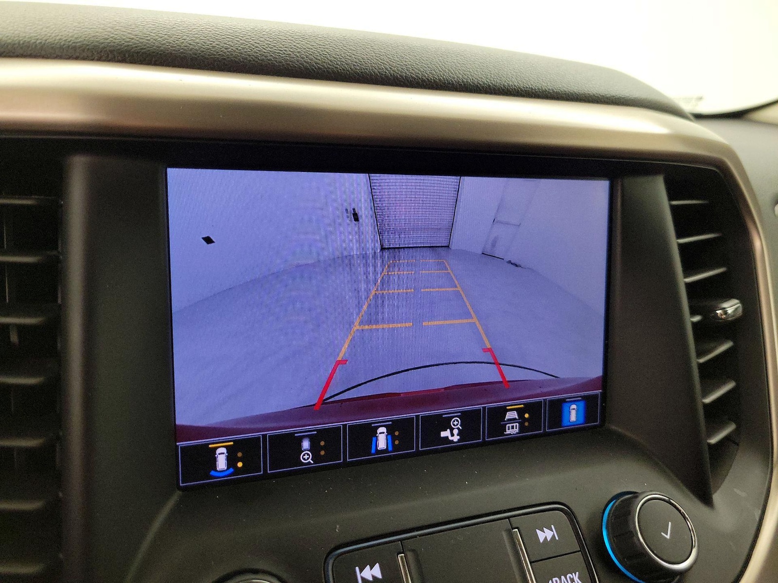 2022 GMC Acadia Denali - Photo 15