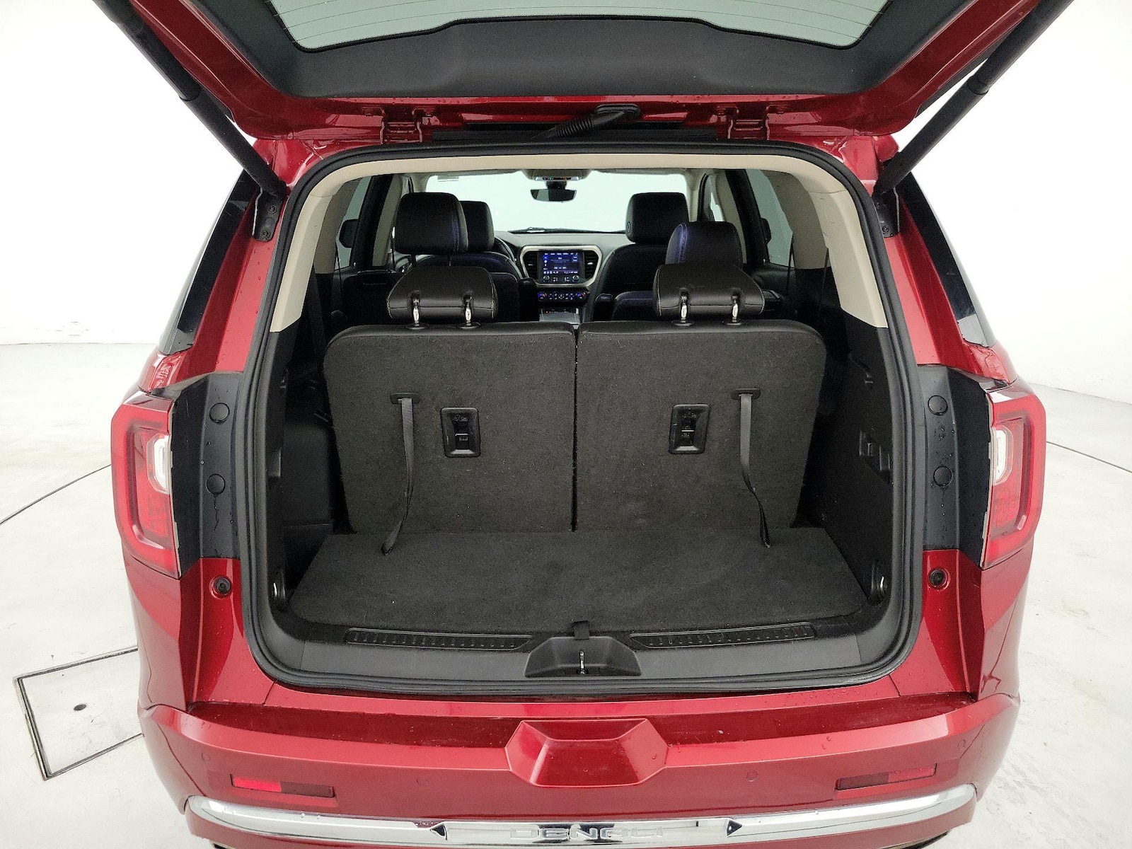 2022 GMC Acadia Denali - Photo 22