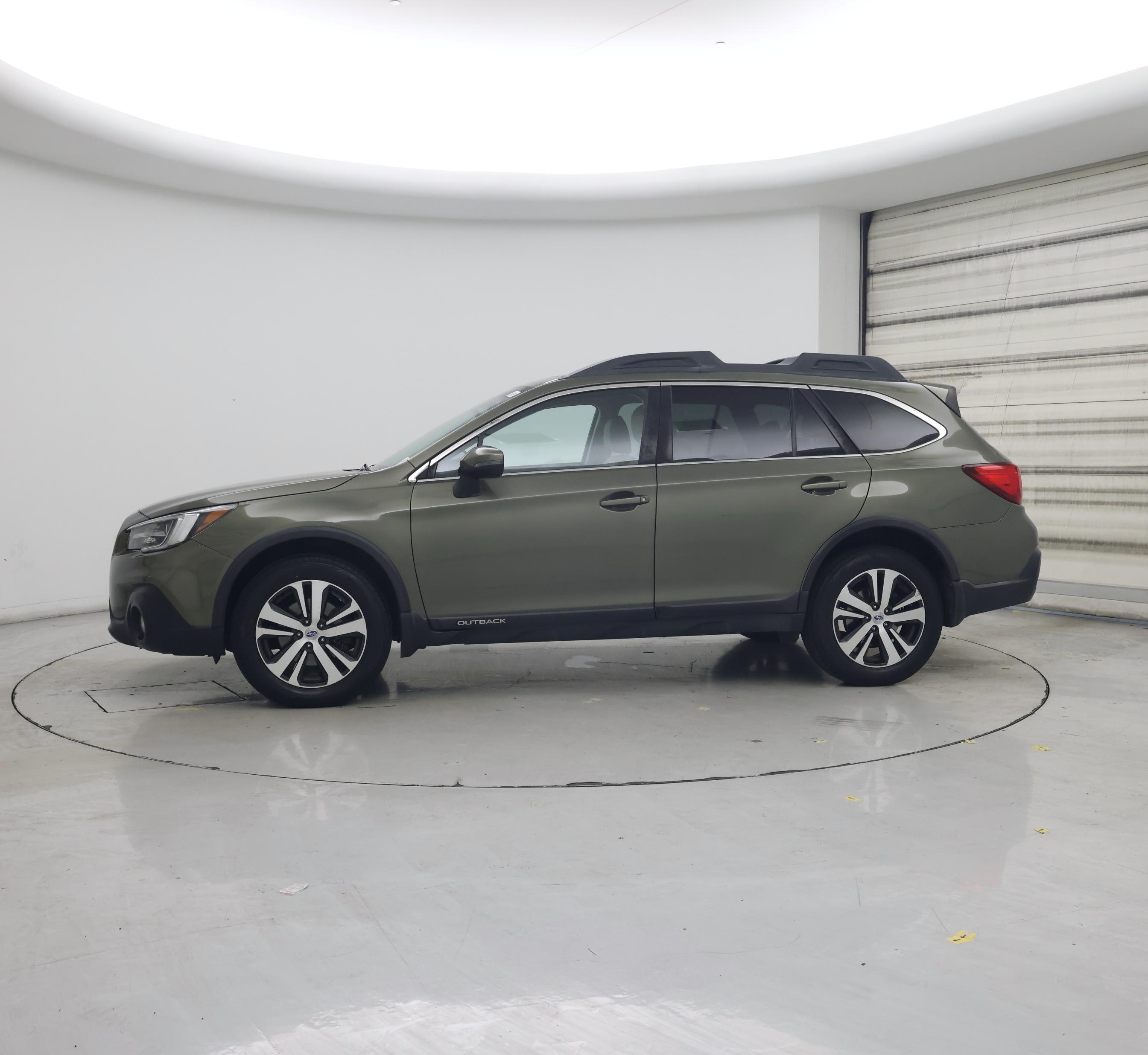 Thumbnail: 2018 Subaru Outback - 3