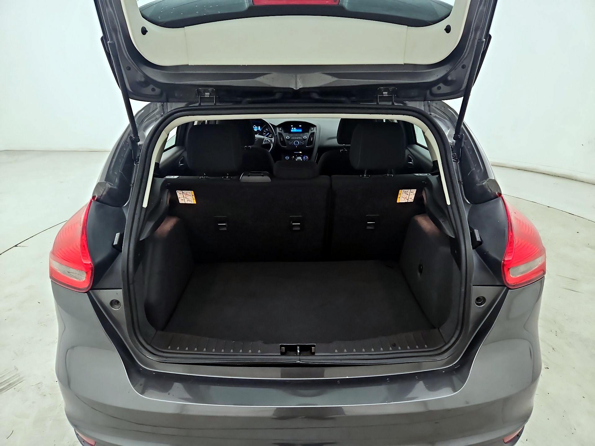 Thumbnail: 2017 Ford Focus - 20