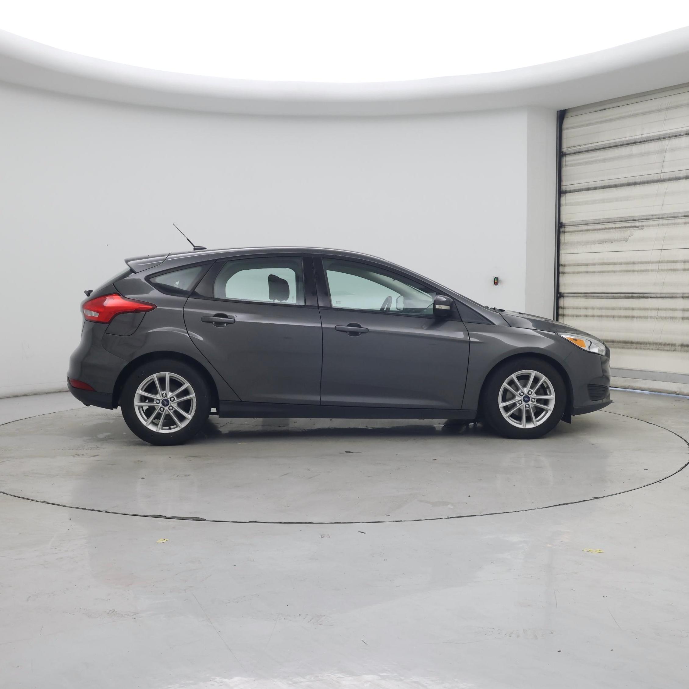 Thumbnail: 2017 Ford Focus - 7