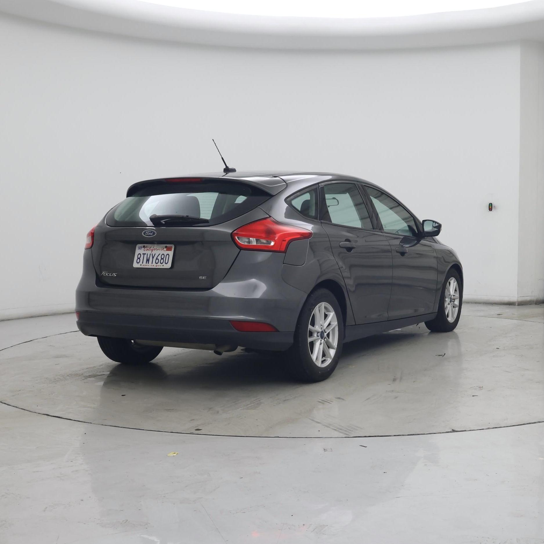 Thumbnail: 2017 Ford Focus - 8