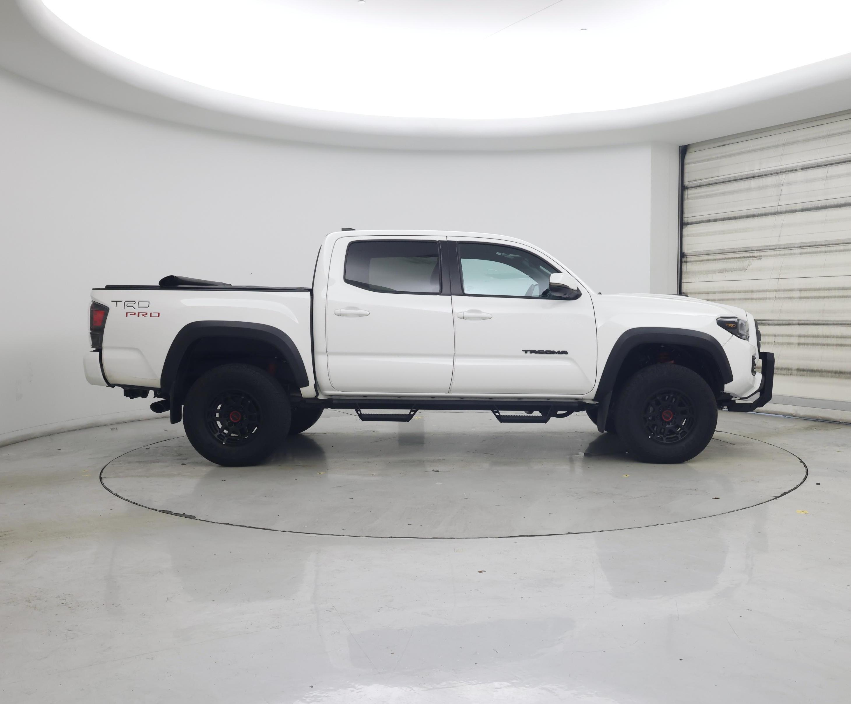Thumbnail: 2022 Toyota Tacoma - 7