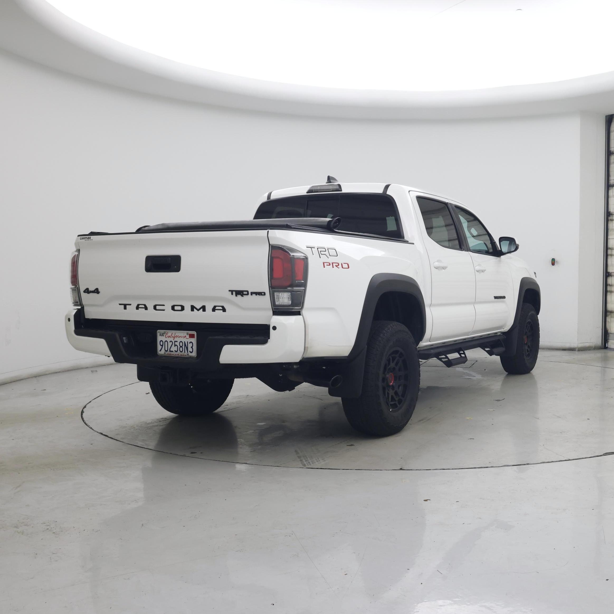 Thumbnail: 2022 Toyota Tacoma - 8