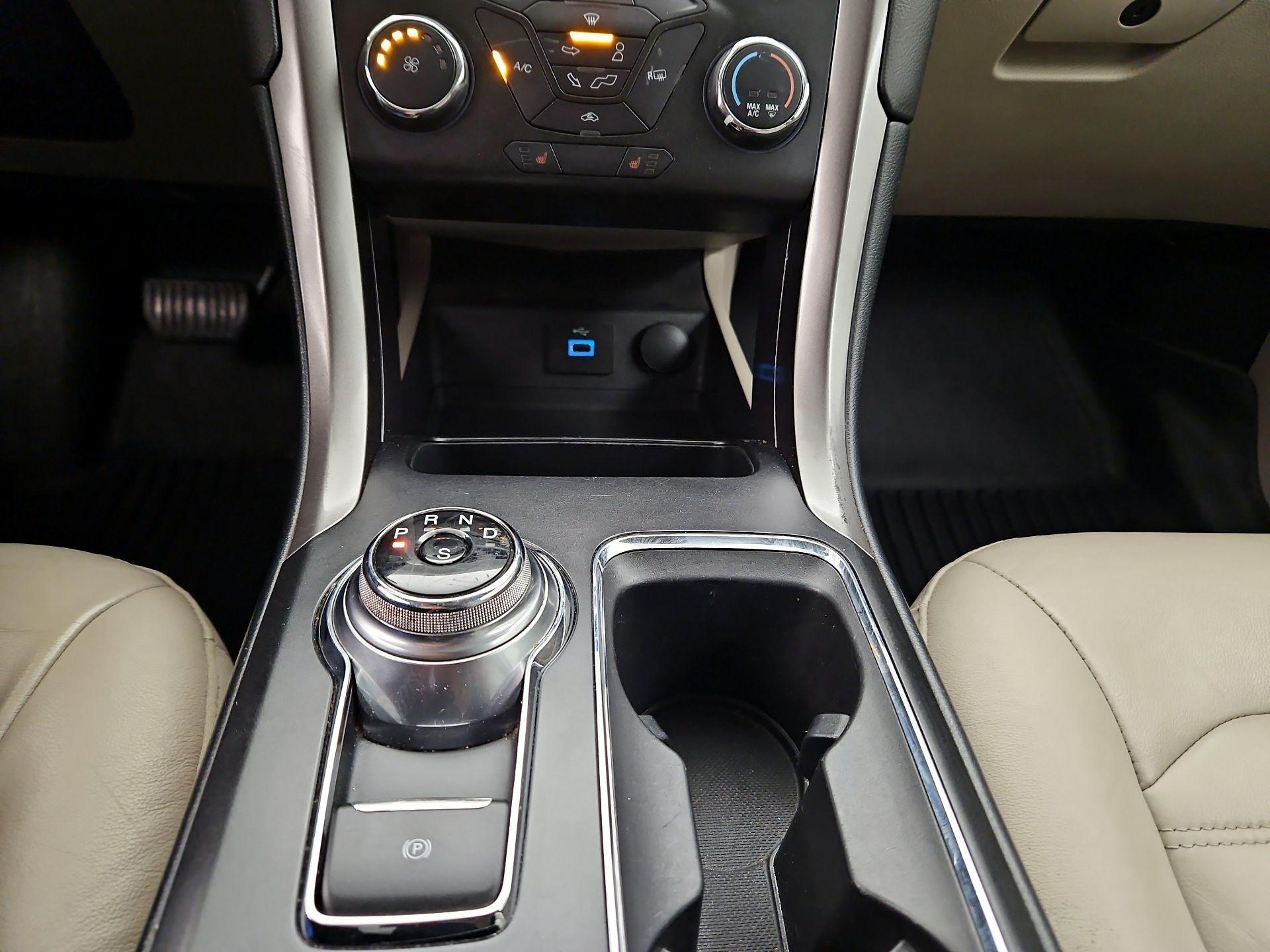 Thumbnail: 2017 Ford Fusion - 16